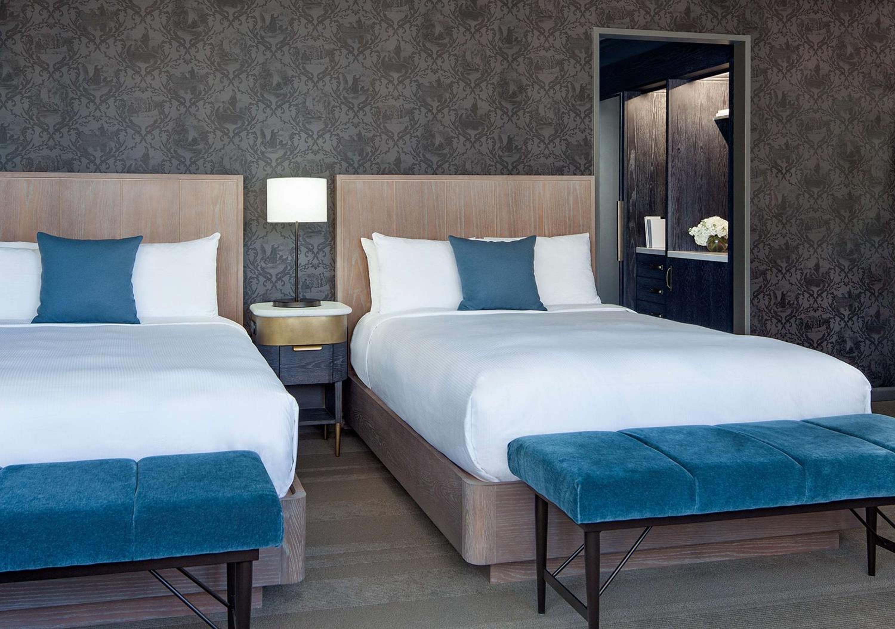 Deluxe Double Room with Two Double Beds - Photo 1