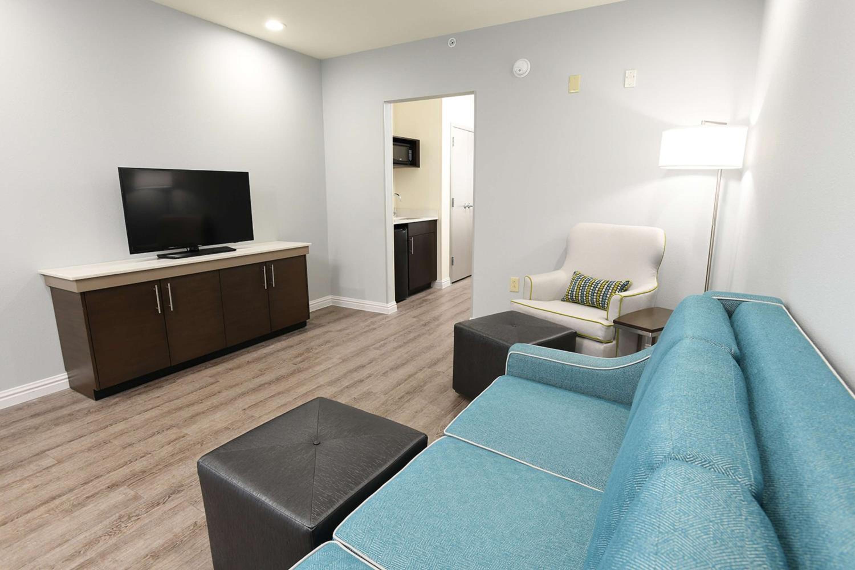 Deluxe King Room photo 3