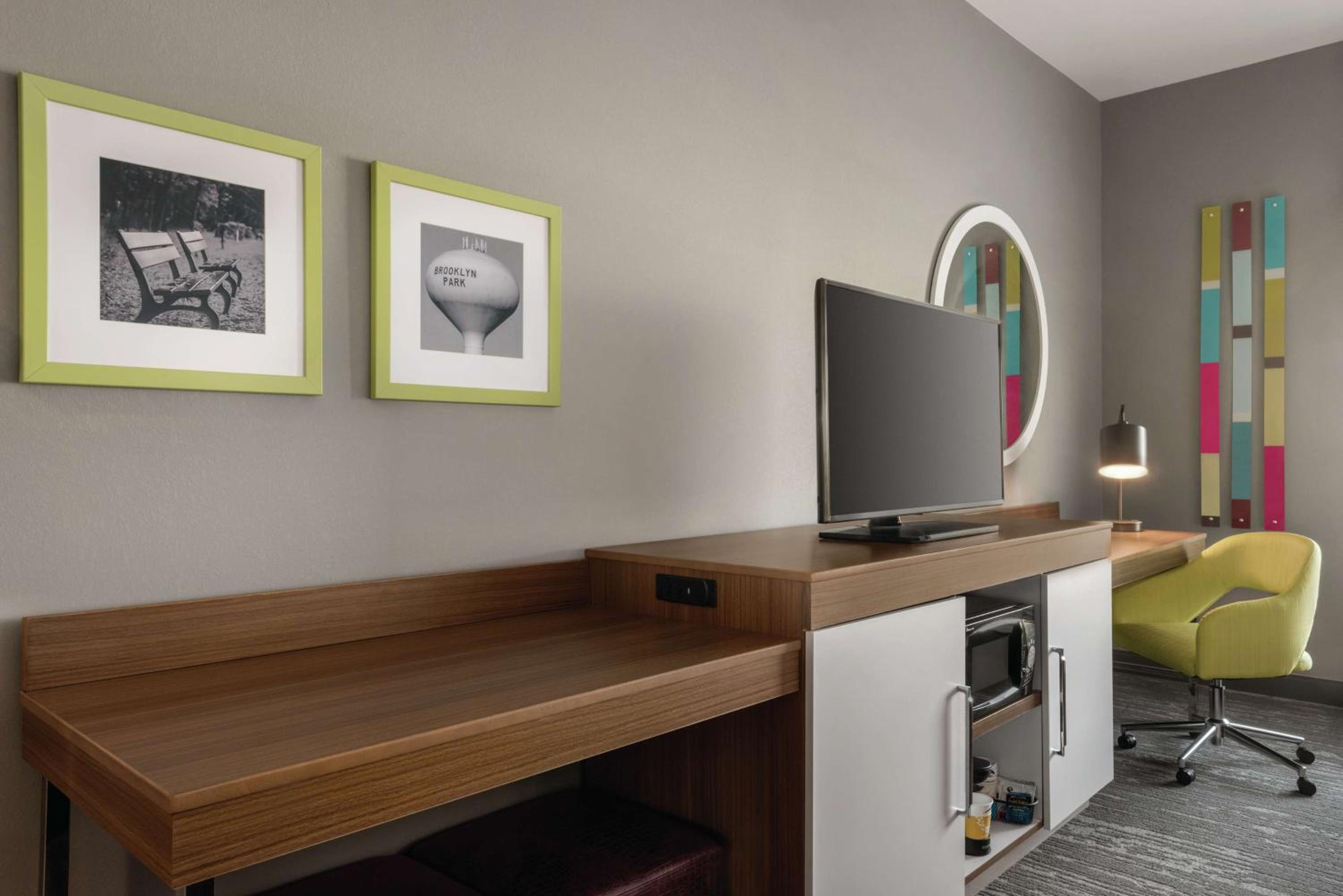 Queen Room with Two Queen Beds - Mobility and Hearing Access
