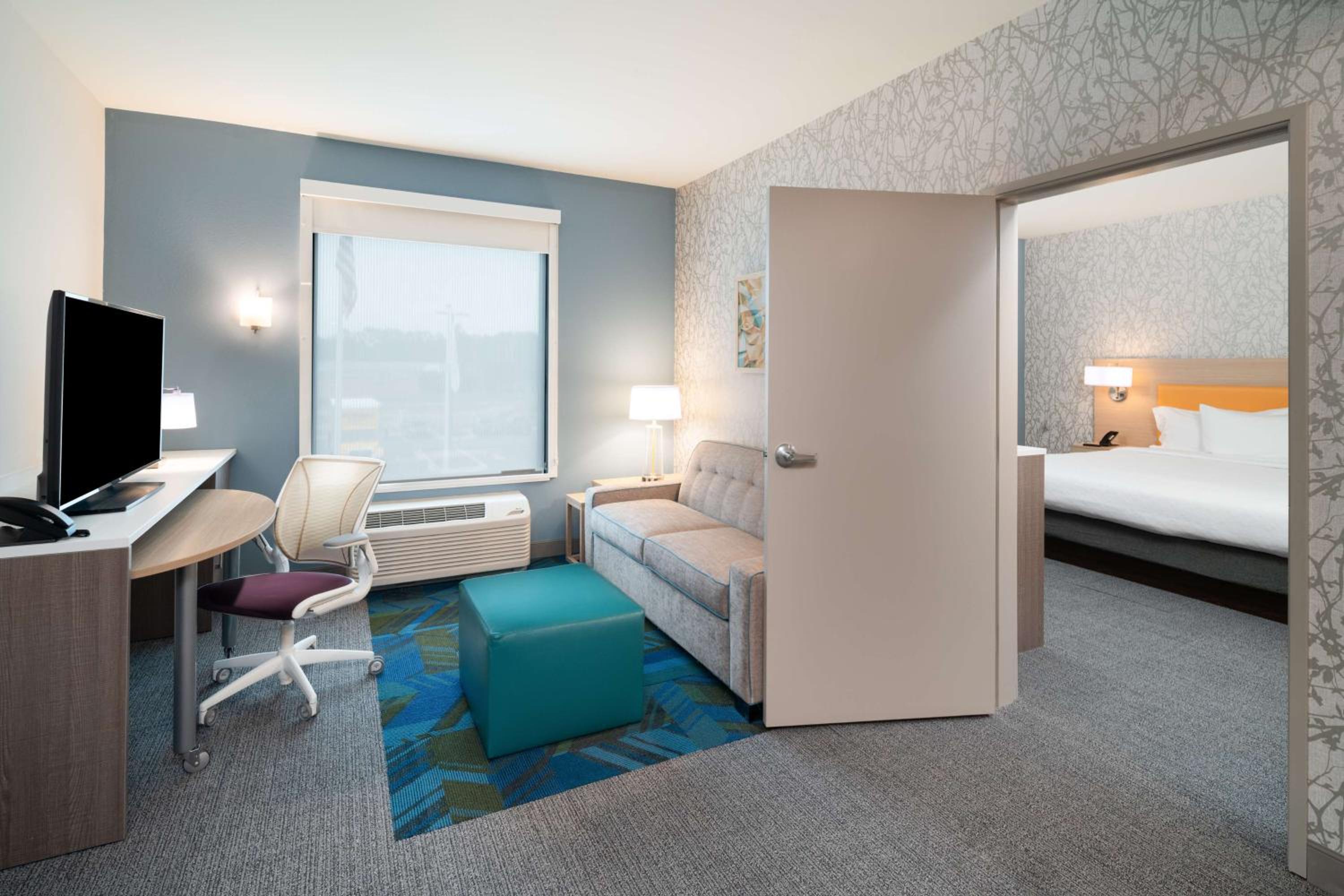 One-Bedroom King Suite - Non-Smoking - Photo 1