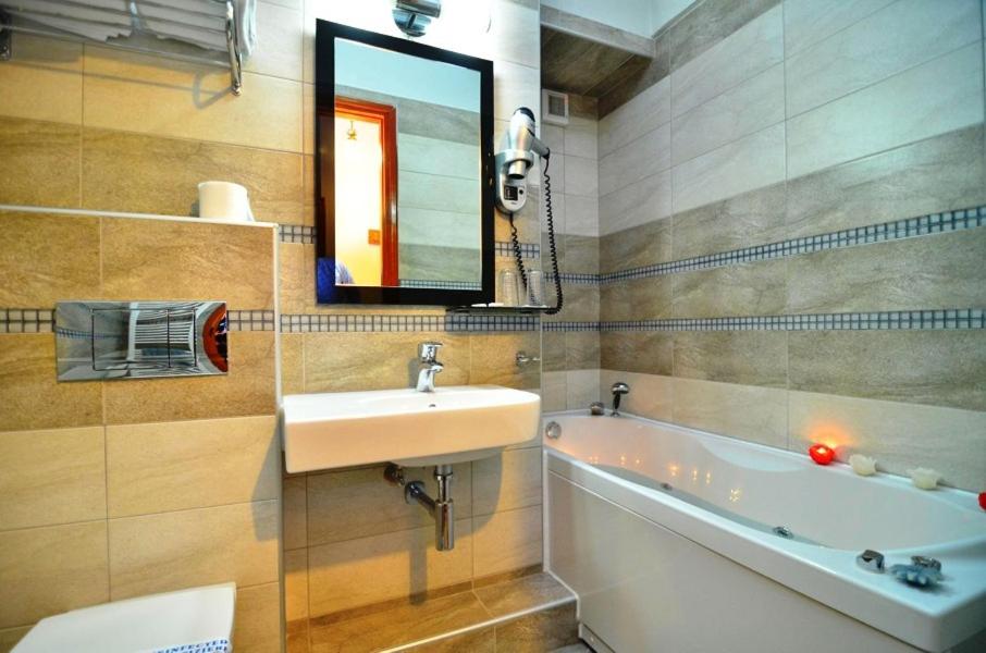 Triple Room - Photo 2
