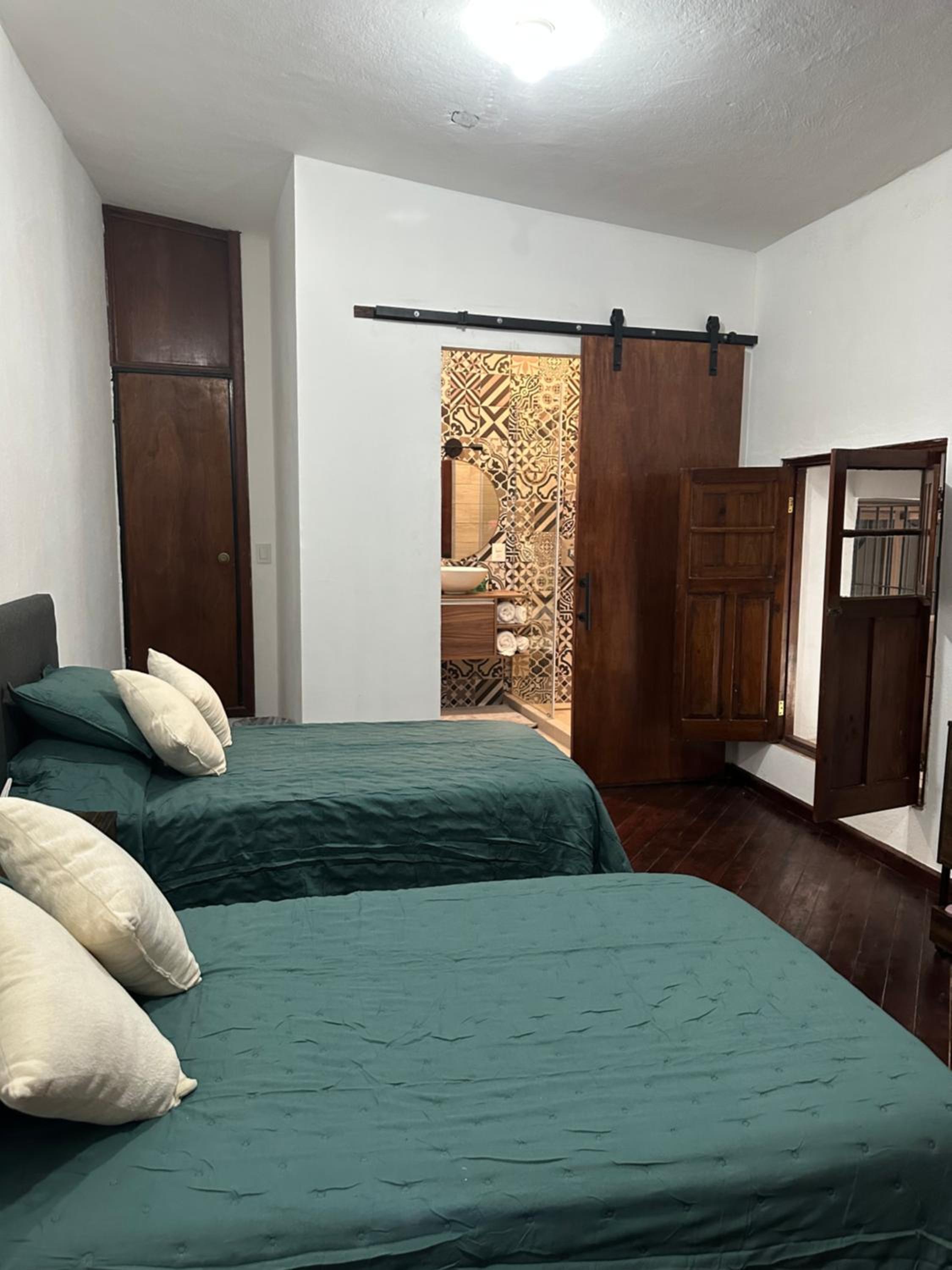 Deluxe Double or Twin Room photo 3