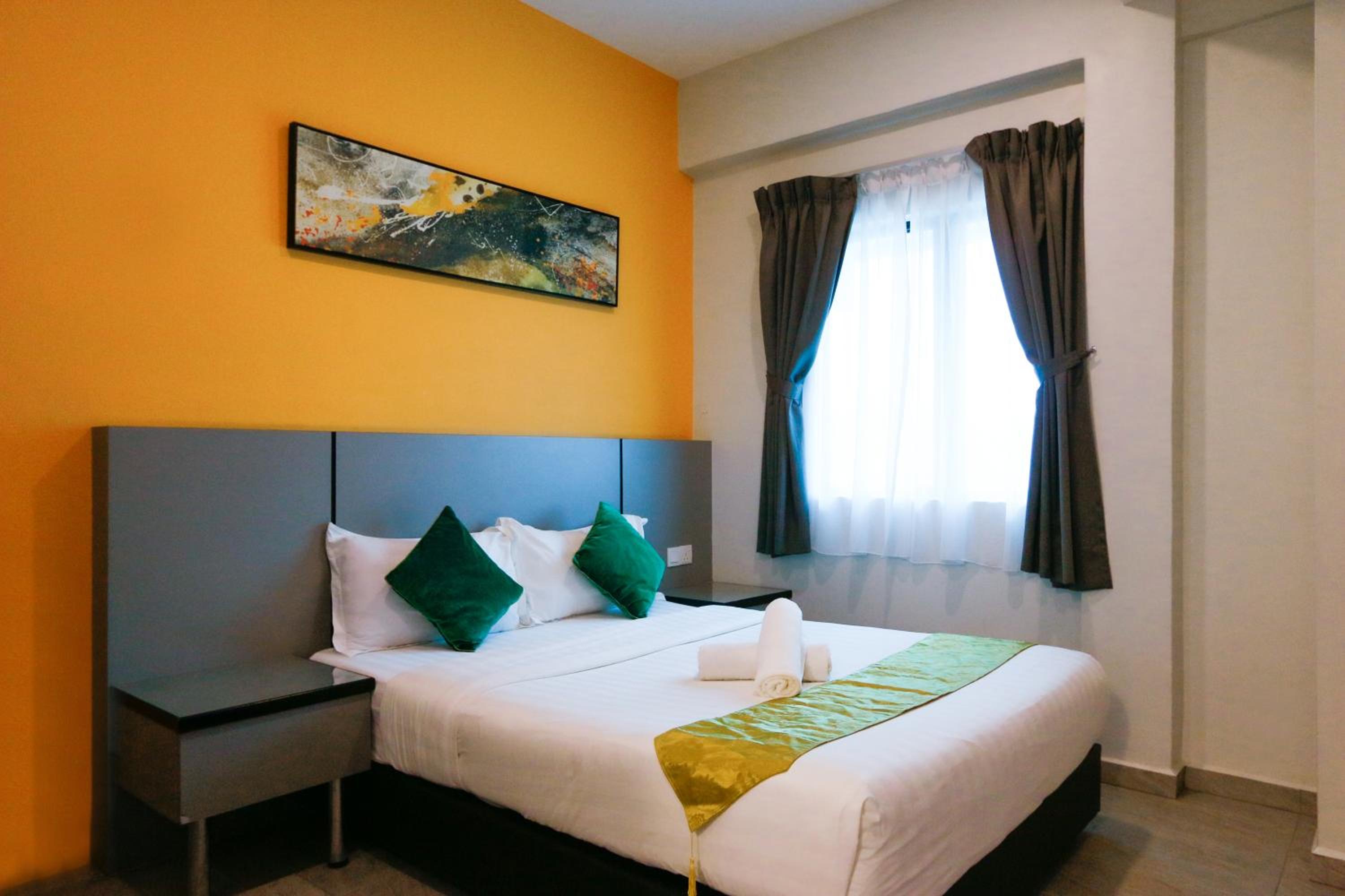 Deluxe Queen Room