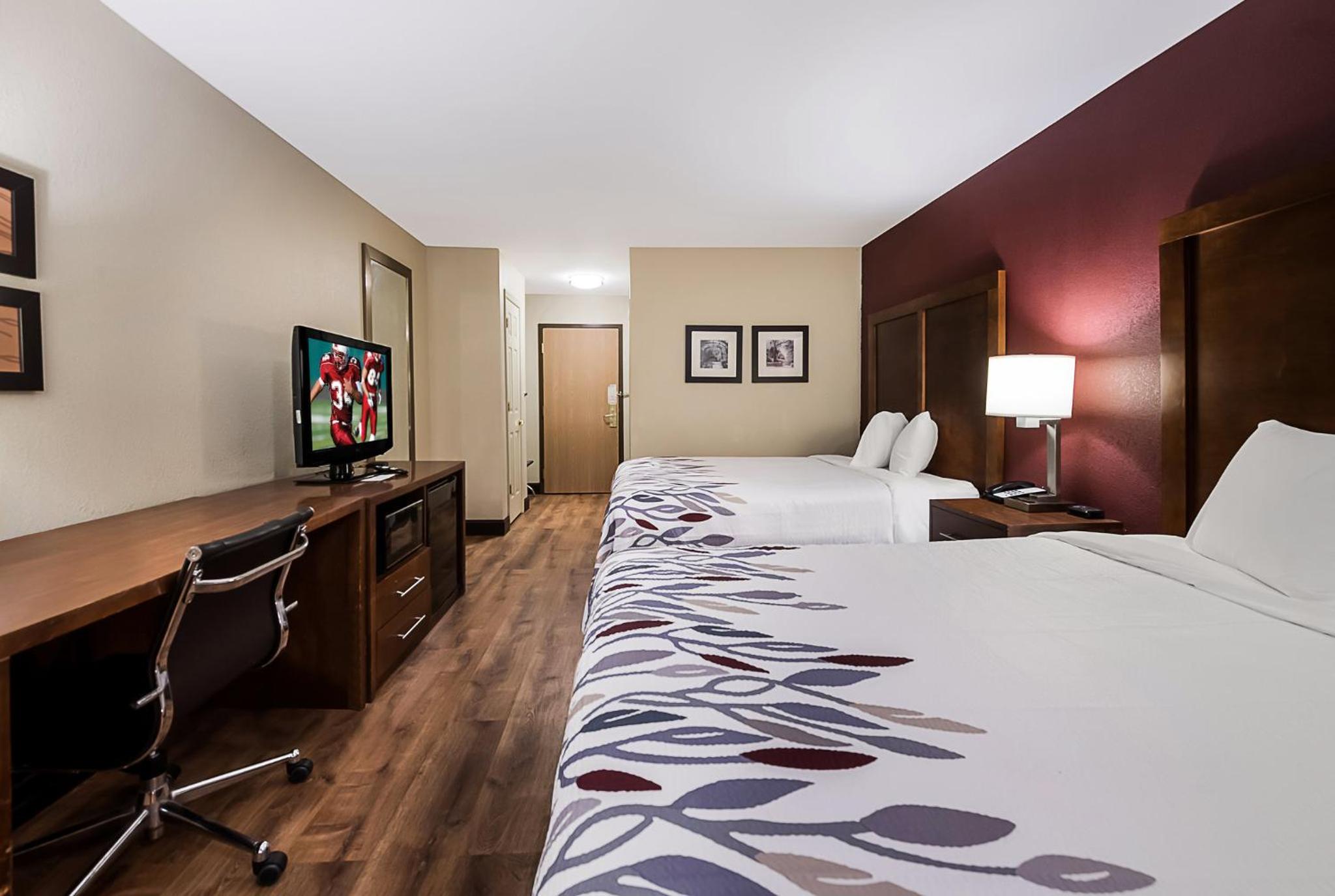 Deluxe Room with Two Queen Beds Non-Smoking - Photo 2