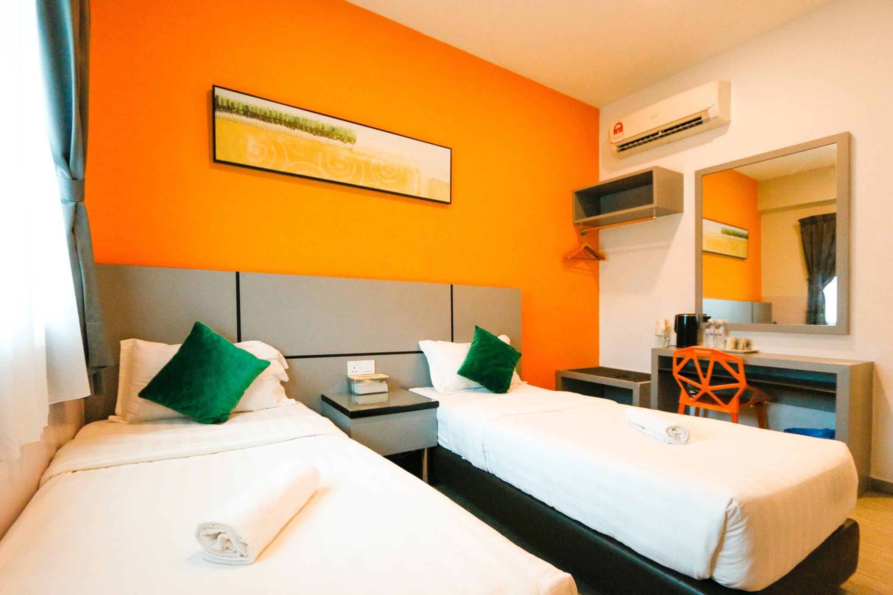 Deluxe Twin Room