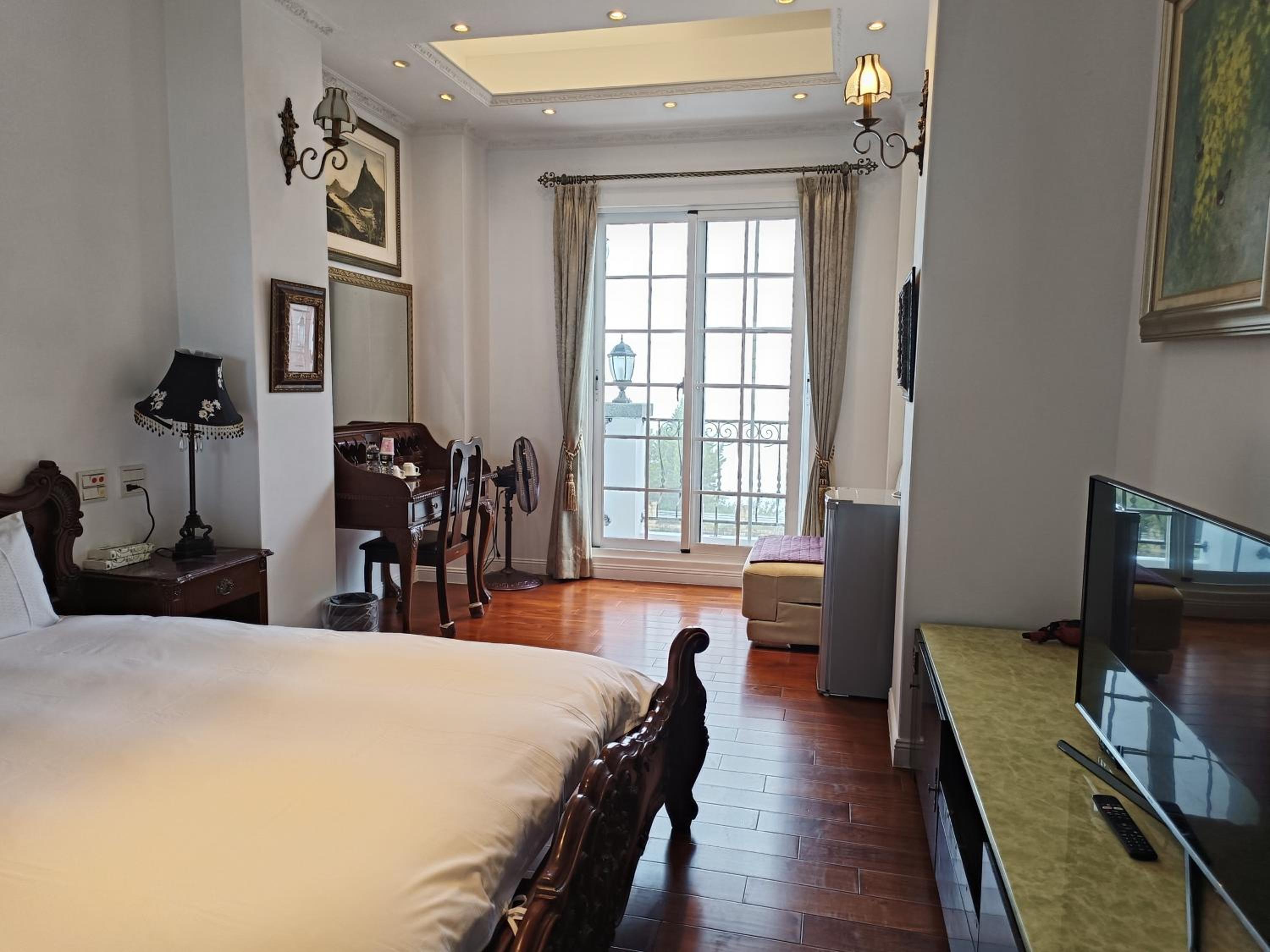 Double Room with Mountain View