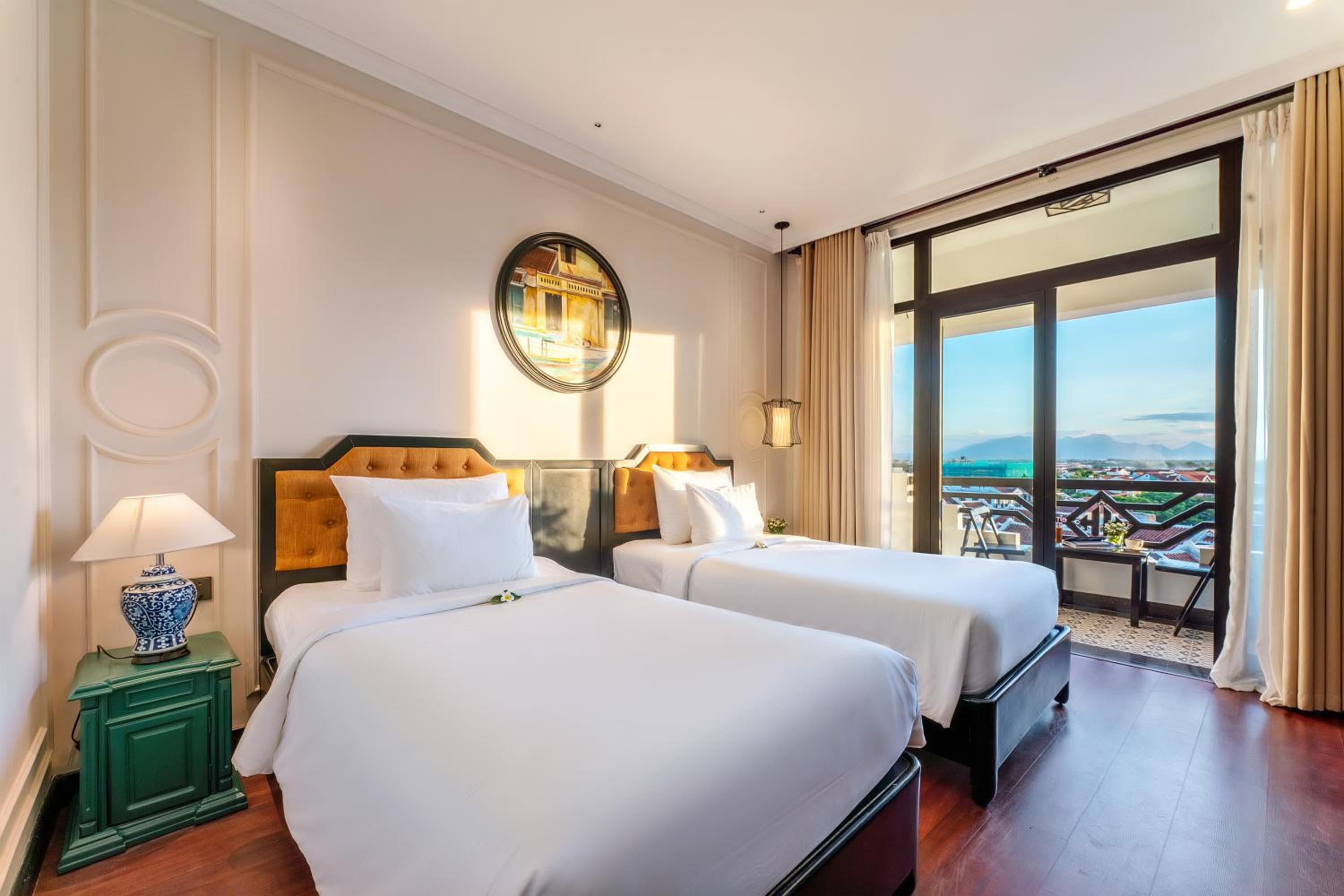 Deluxe Twin Room with Balcony and City View photo 1