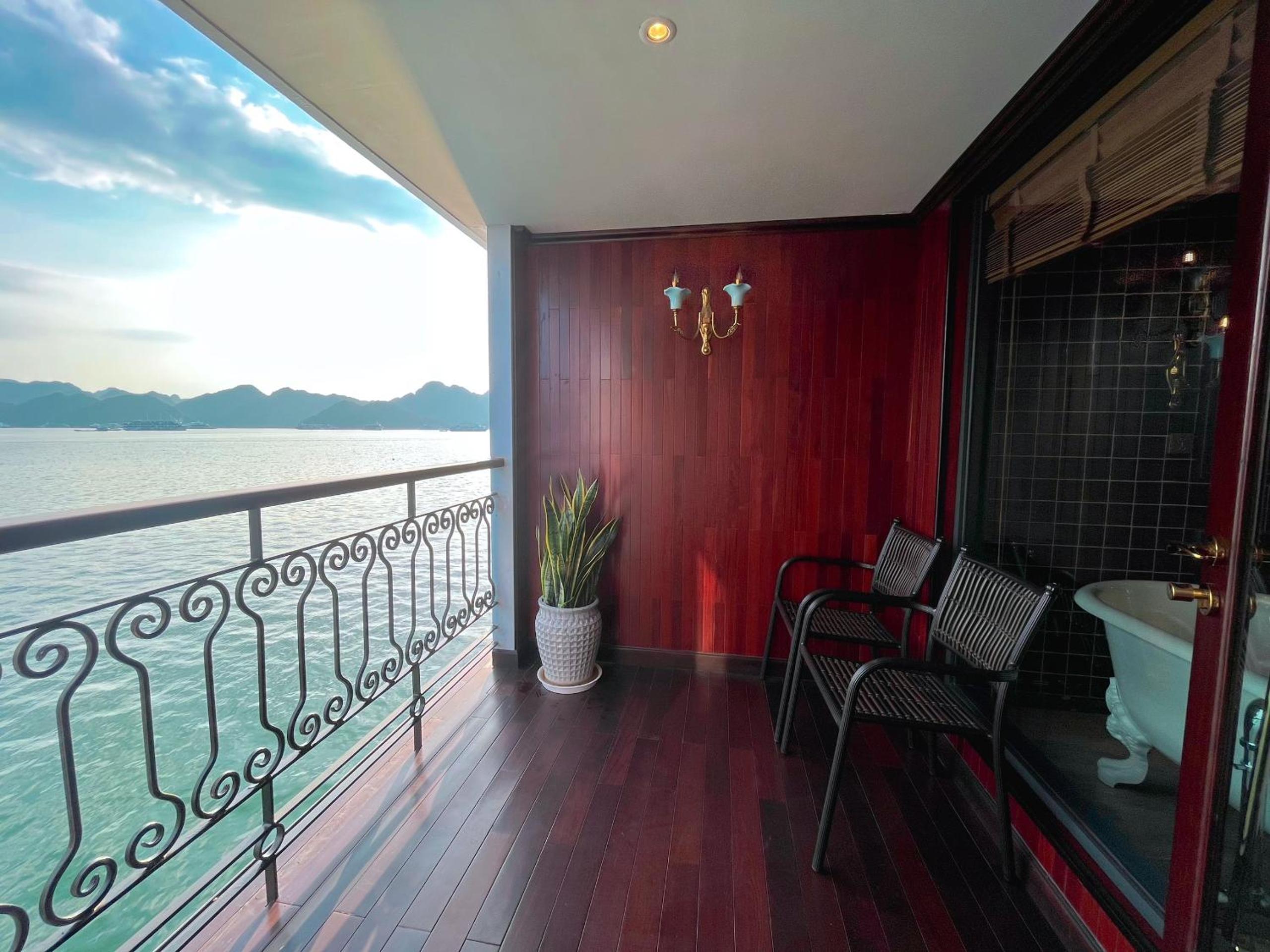 Suite Double or Twin Sea View With Balcony - 2 Days 1 Night - Photo 4