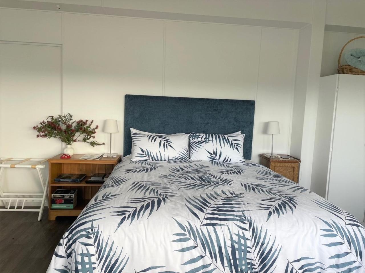 Studio Apartment with Sea View
