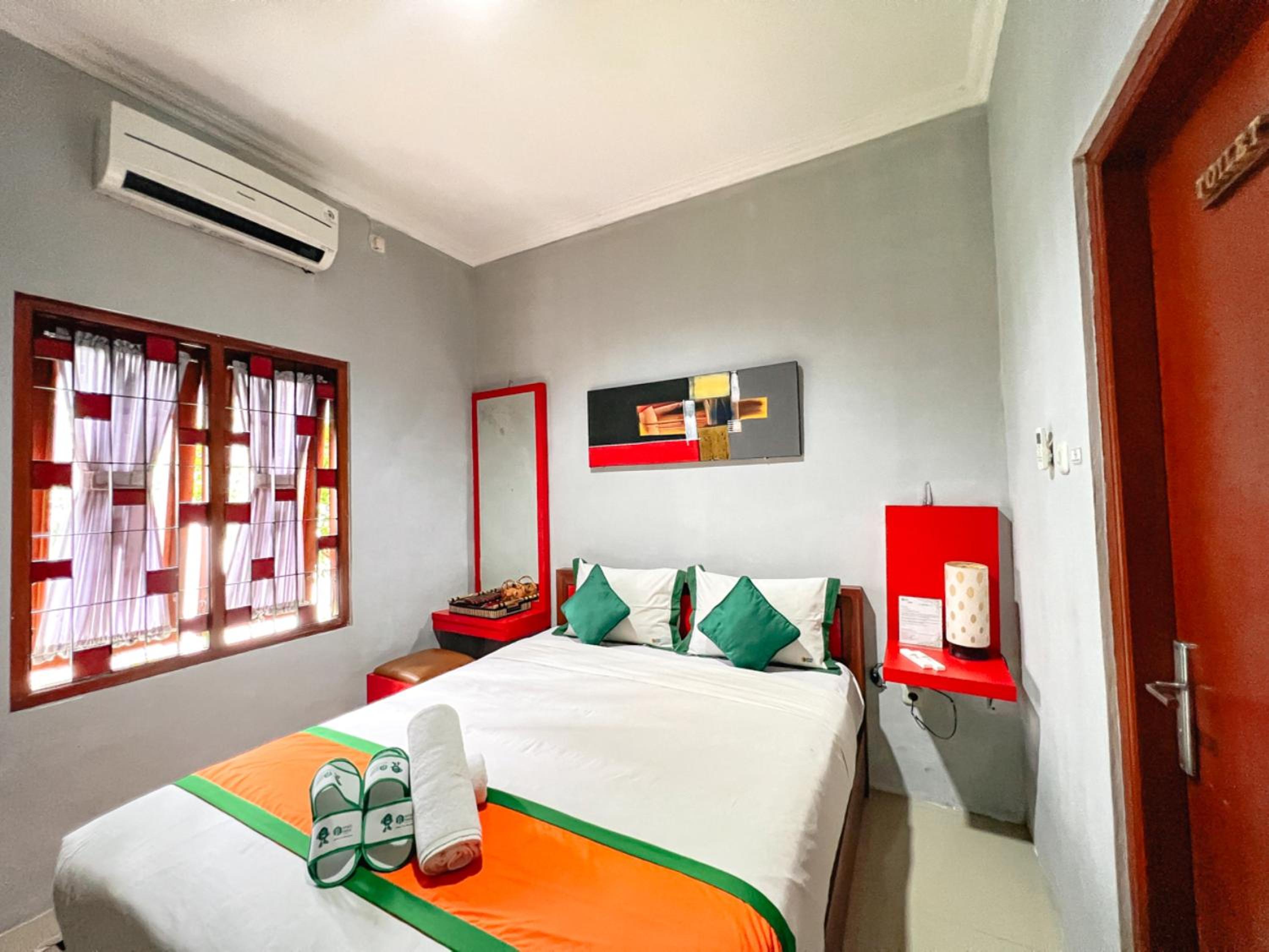 Four-Bedroom House - Photo 6