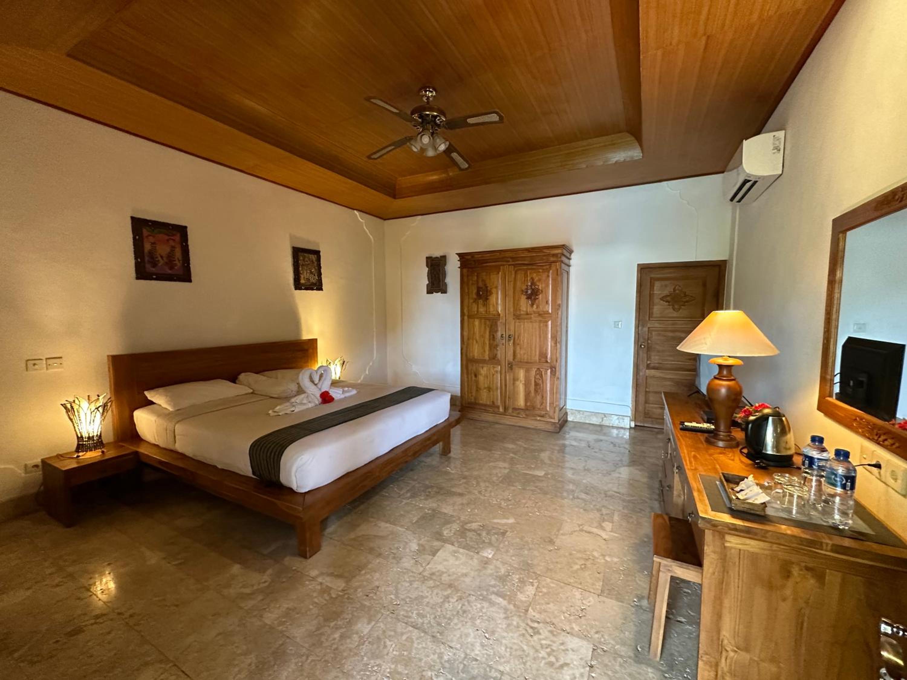Bungalow with Sea View