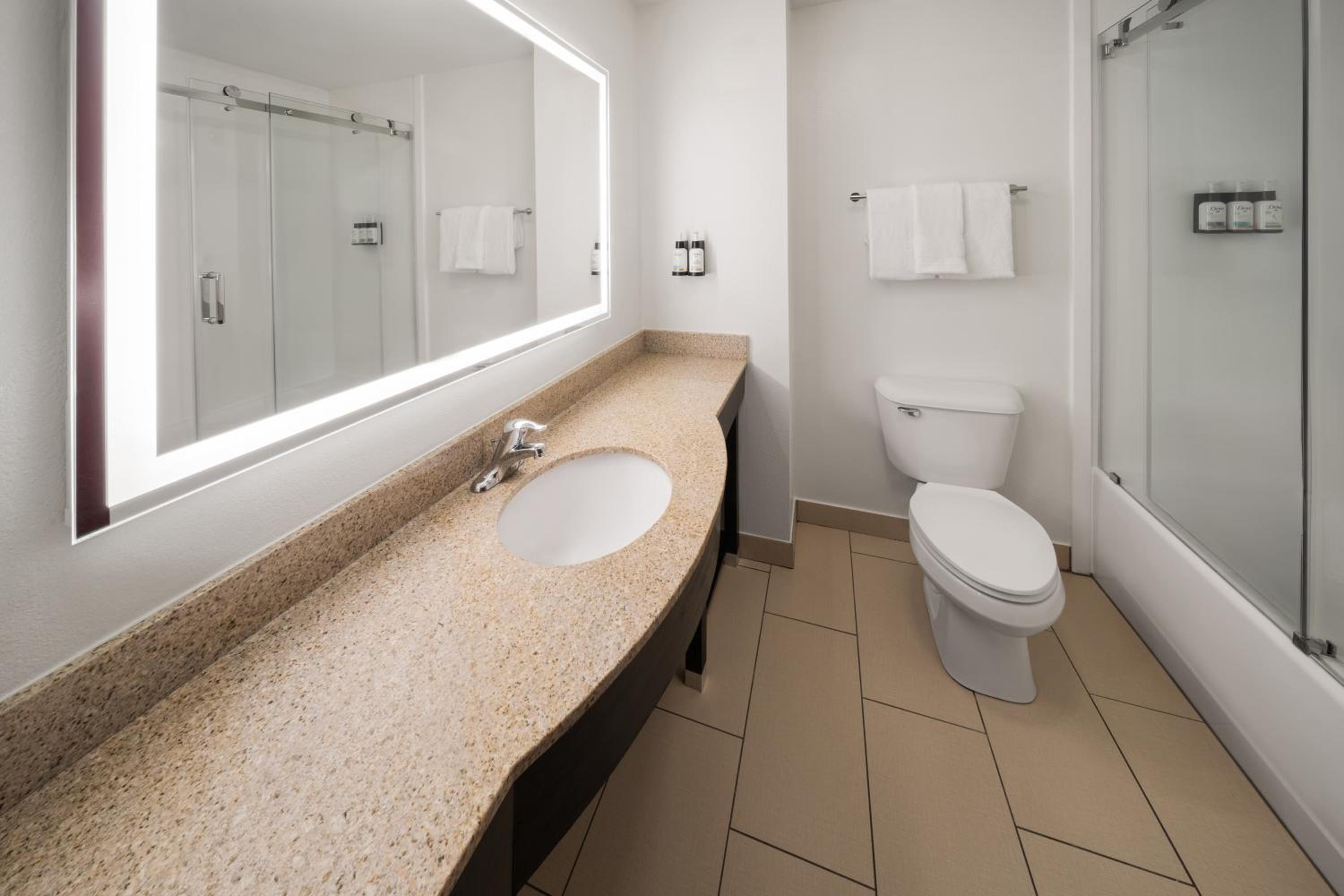 Standard King Room with Shower Bath
