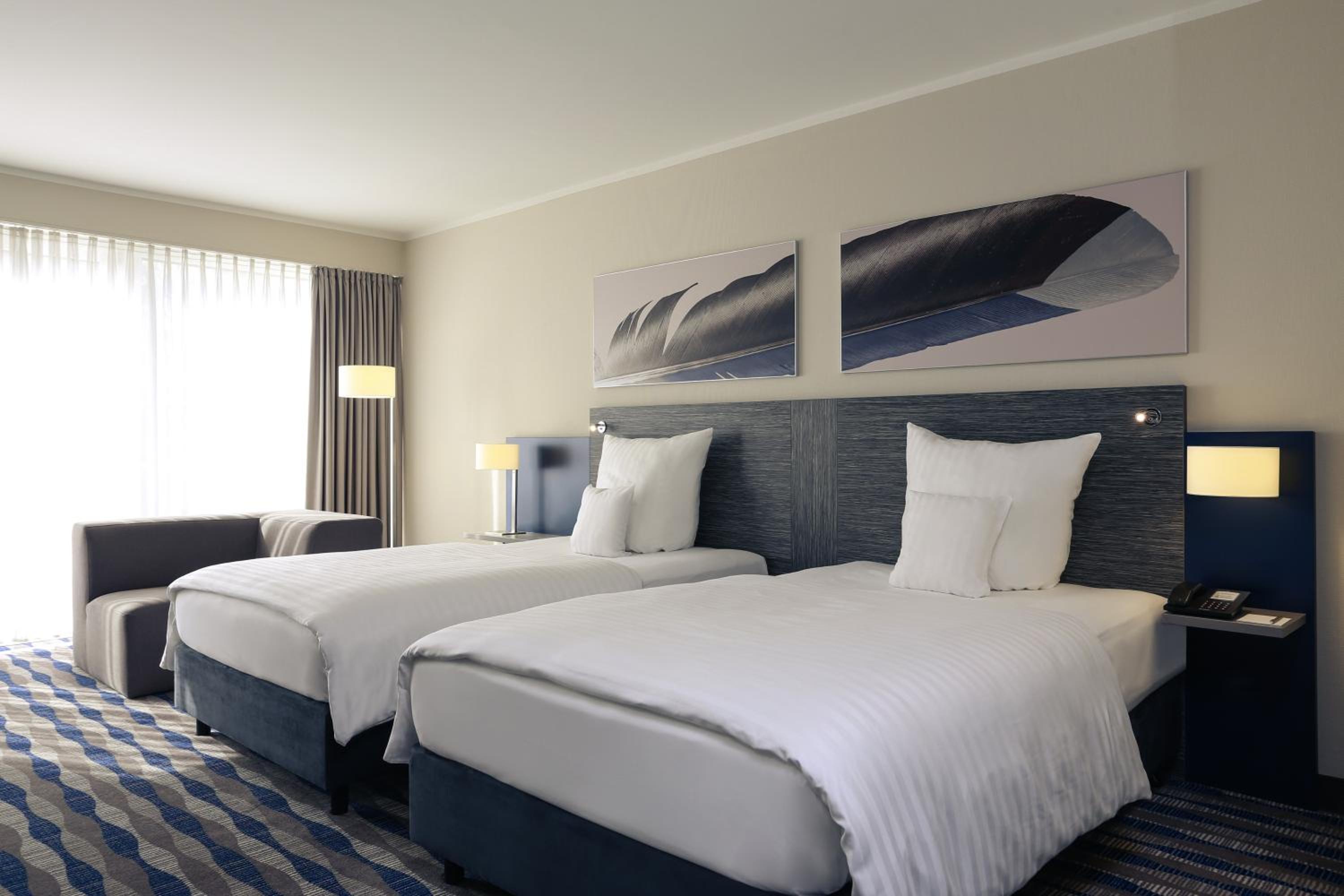 Standard Twin Room - Photo 3