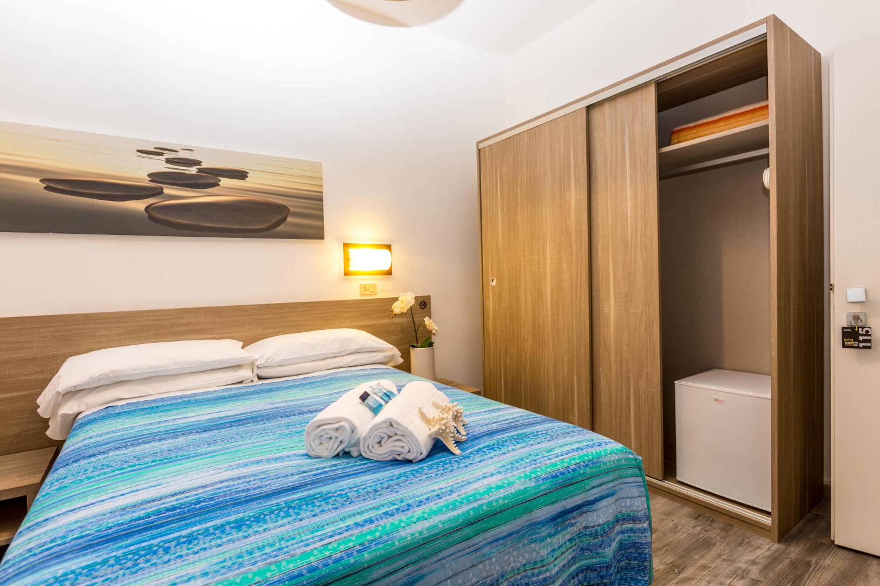 Small Double Room photo 1