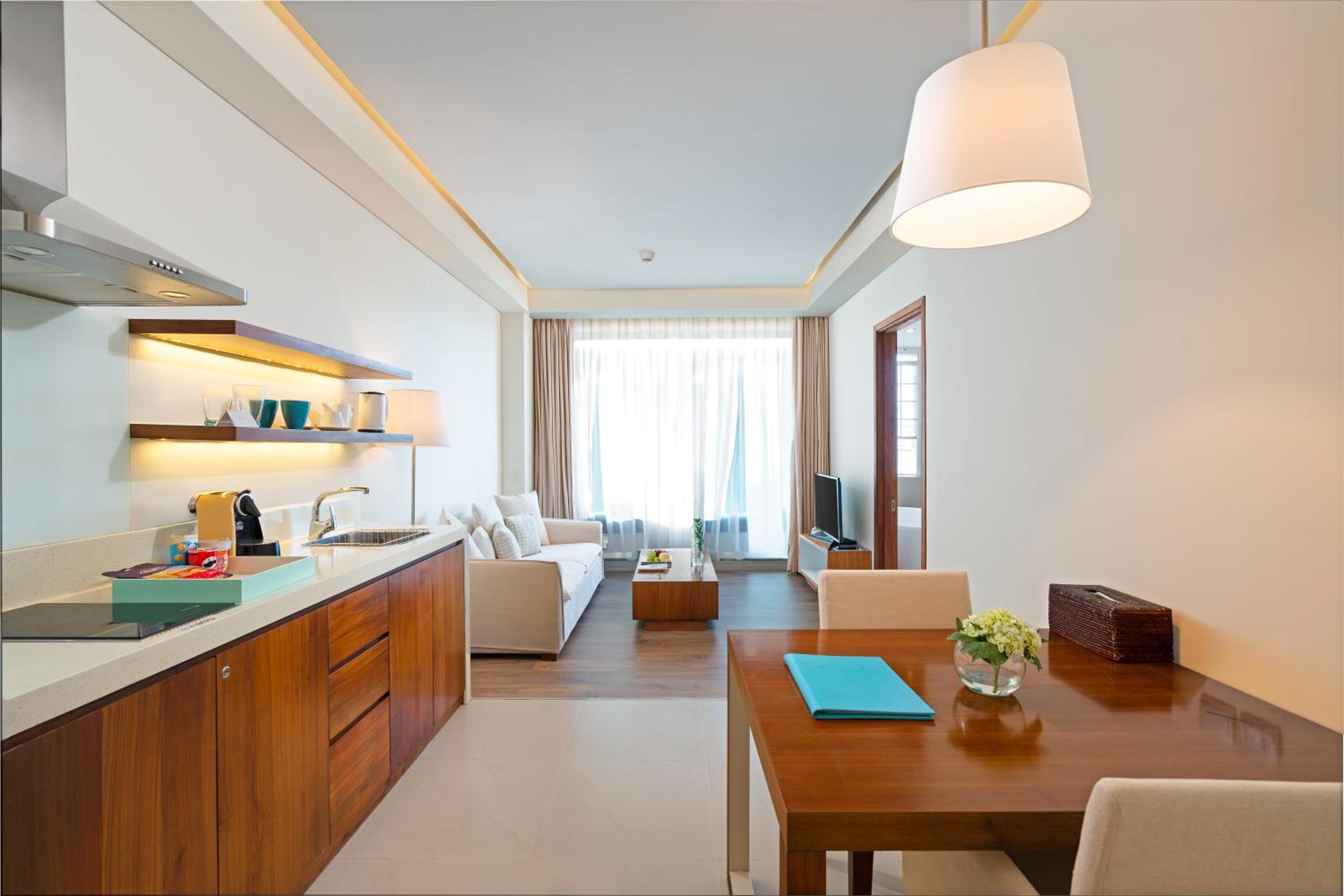 Special Offer - One-bedroom Ocean View Suite with Balcony photo 3