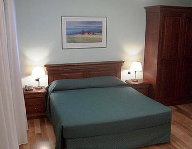Double or Twin Room photo 3