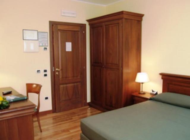 Double or Twin Room photo 2
