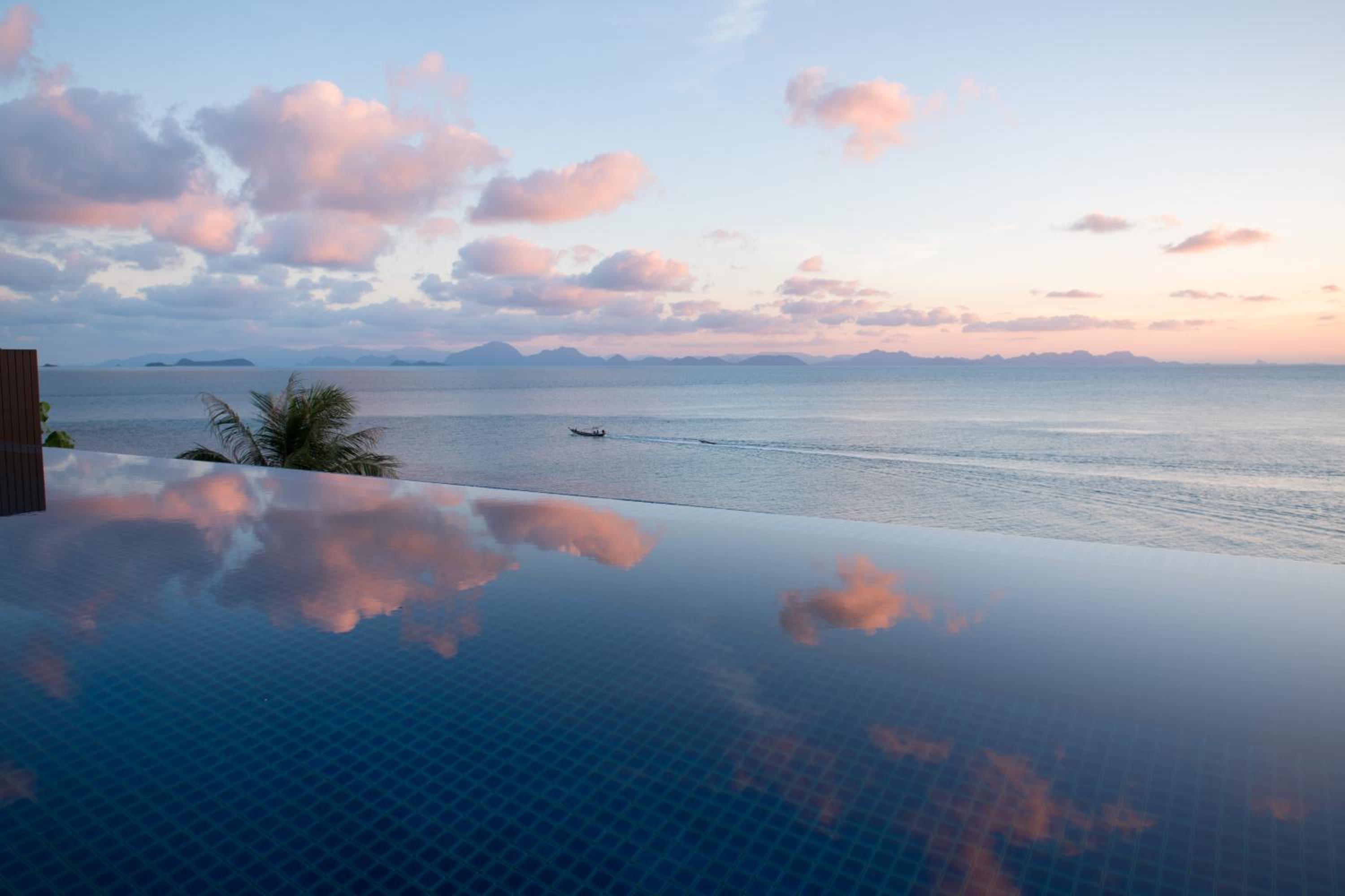 One-Bedroom Premium Pool Villa with Ocean View - Photo 4