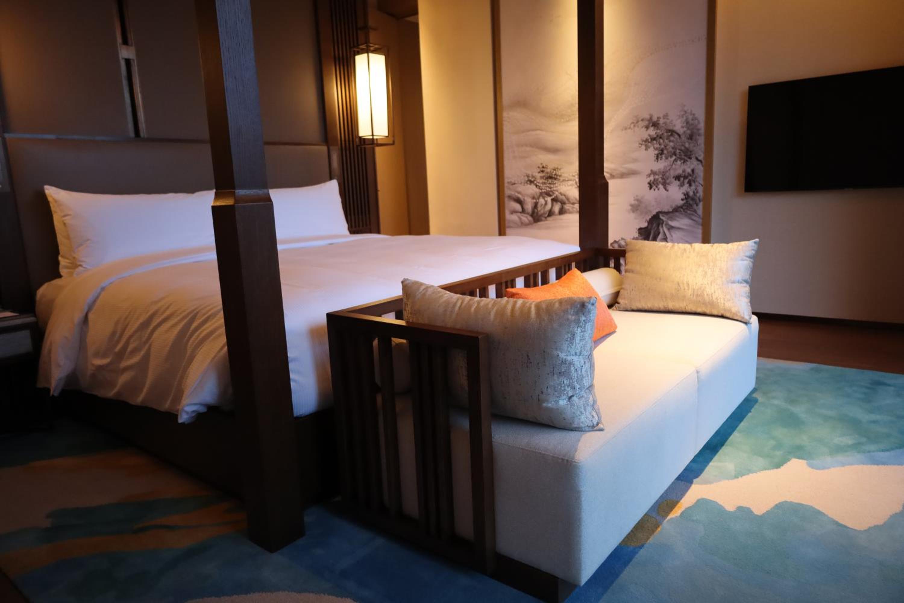 One-Bedroom King Villa