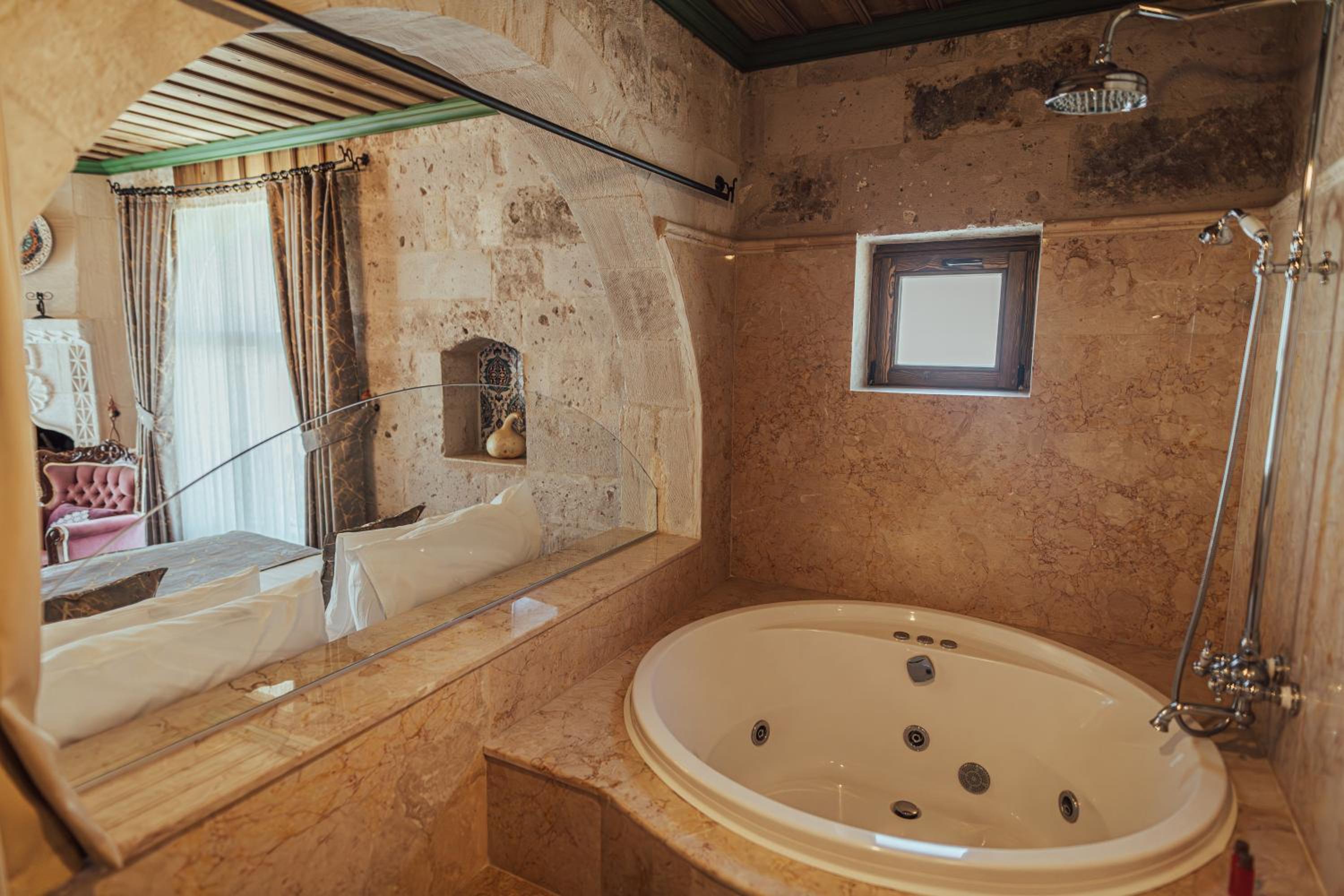 Deluxe Double Room - Photo 2