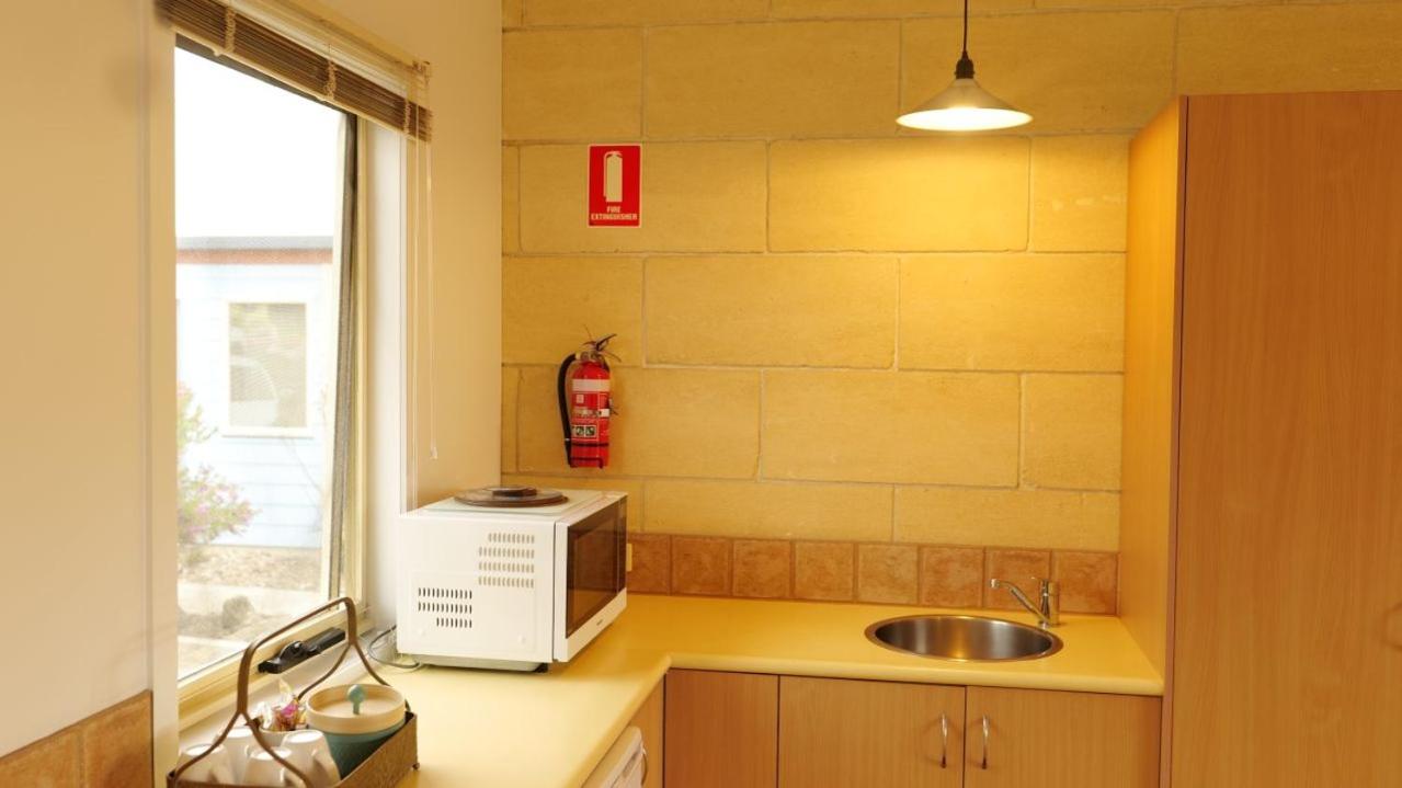King Suite with Garden View - Photo 2