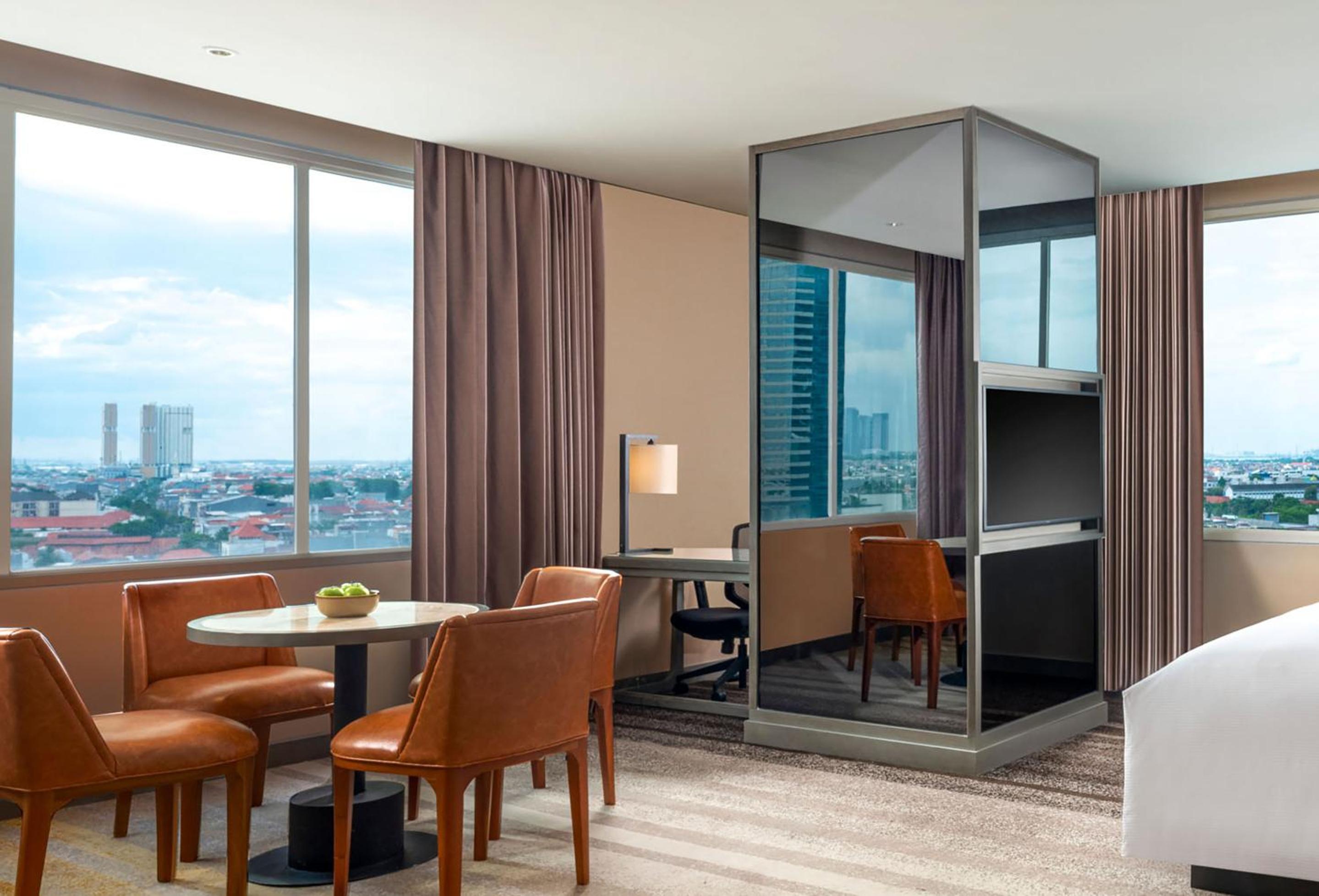 Deluxe King Room - Photo 3