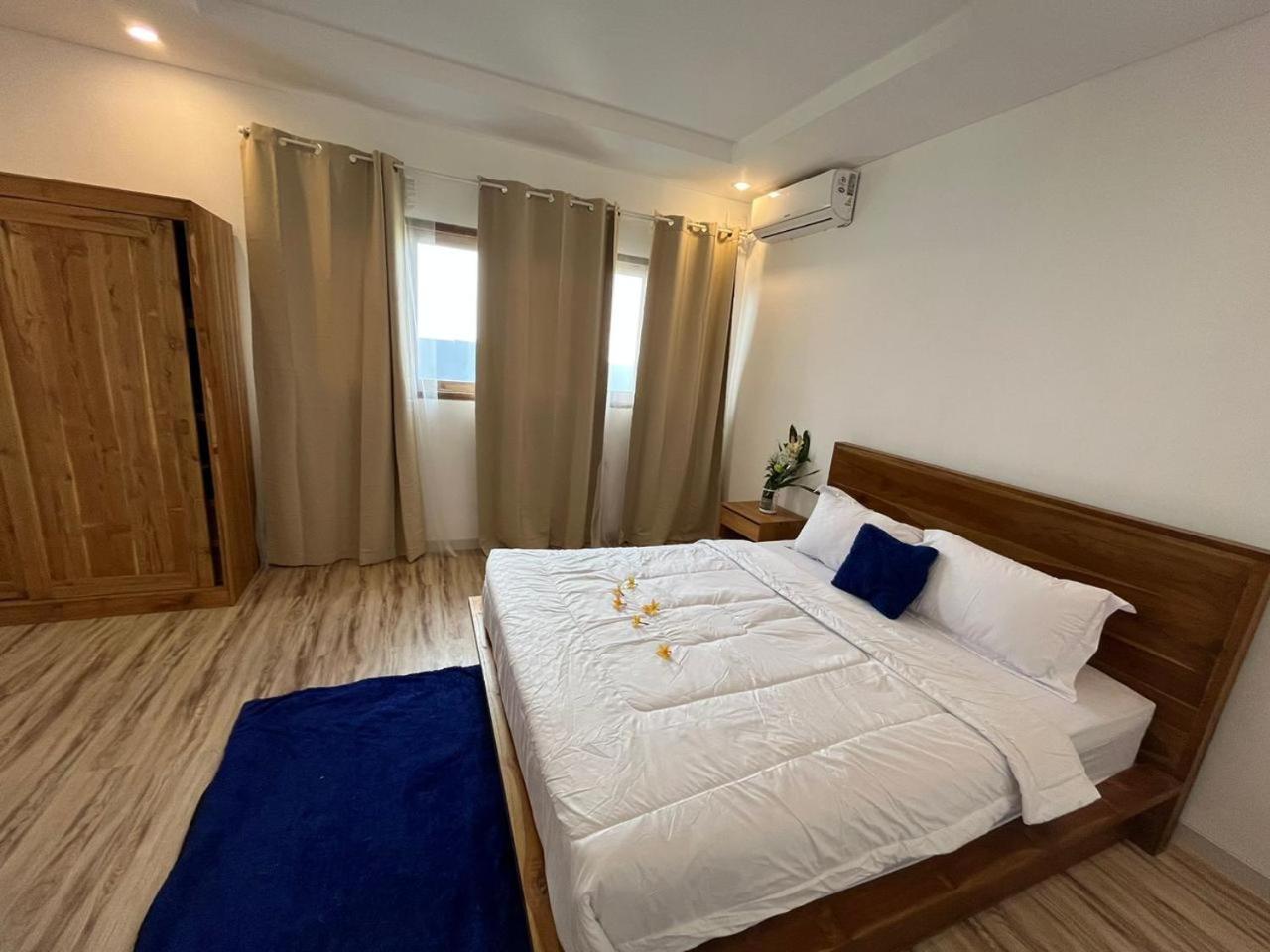 Three-Bedroom Villa photo 1
