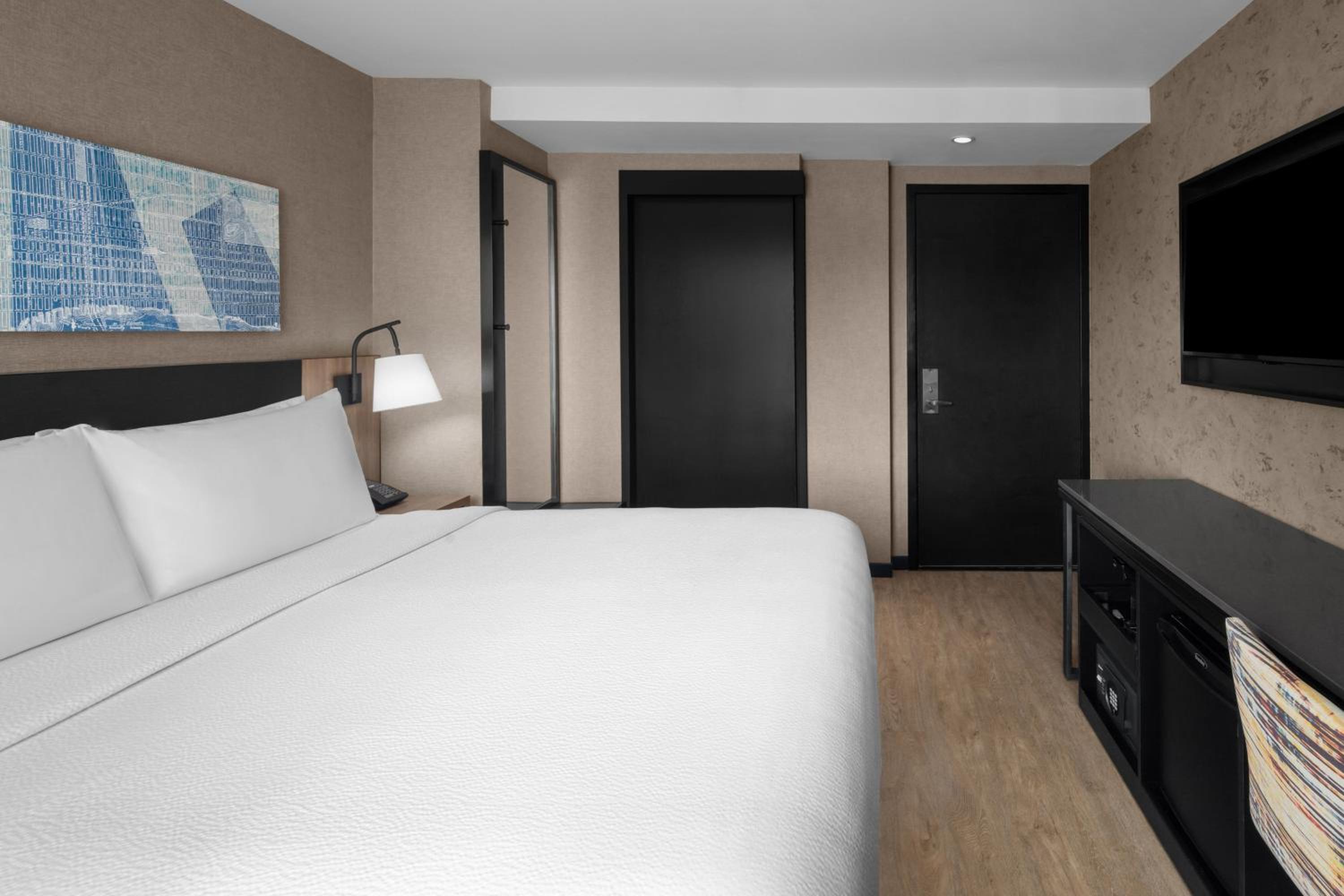 King Room - Hearing Accessible