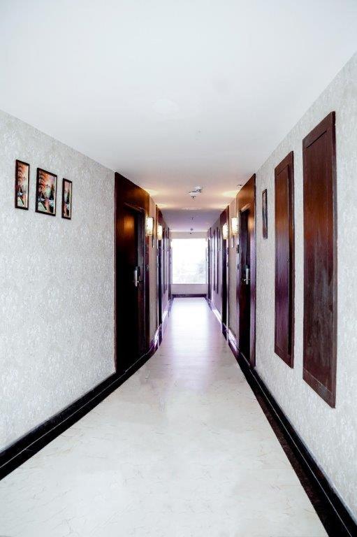 Standard King Room - Photo 7