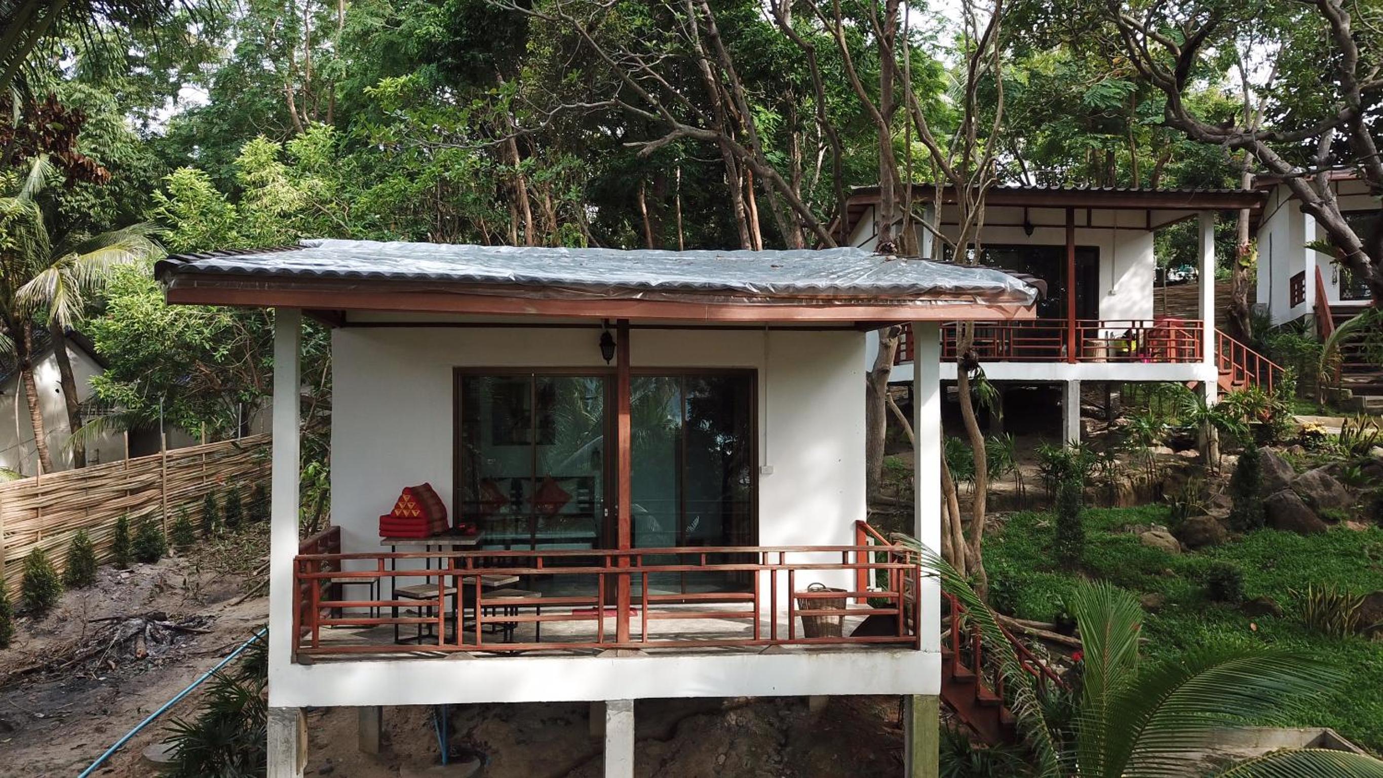 Bungalow with Garden View photo 2