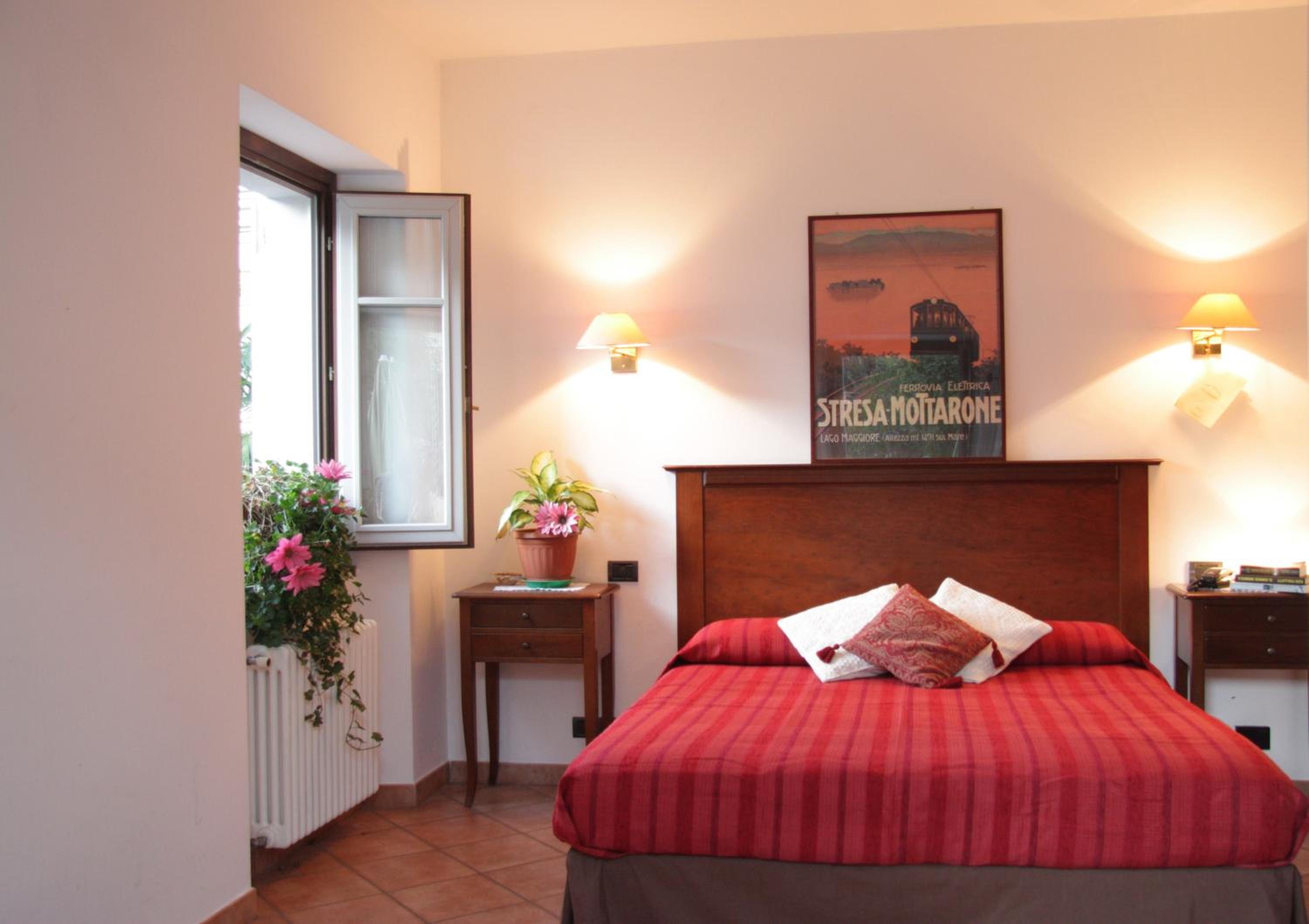 Double Room - Photo 5