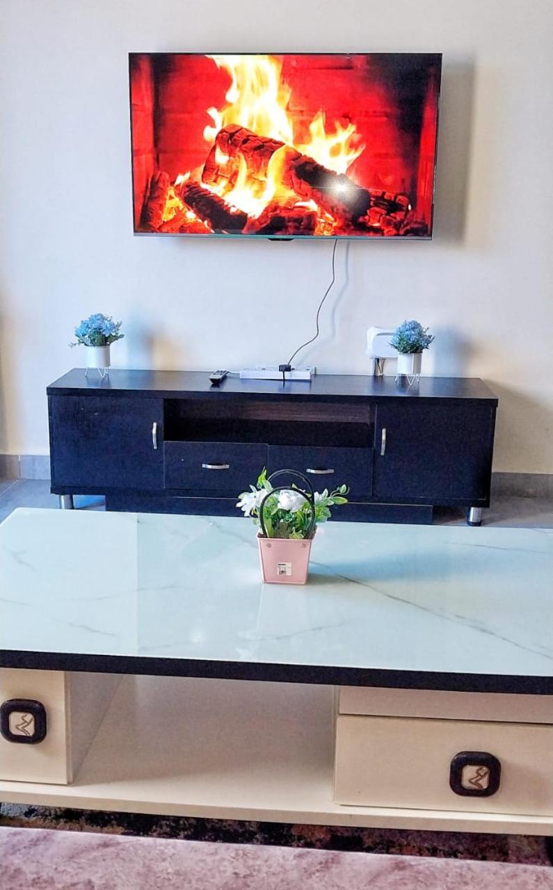 Three-Bedroom Apartment - Photo 11