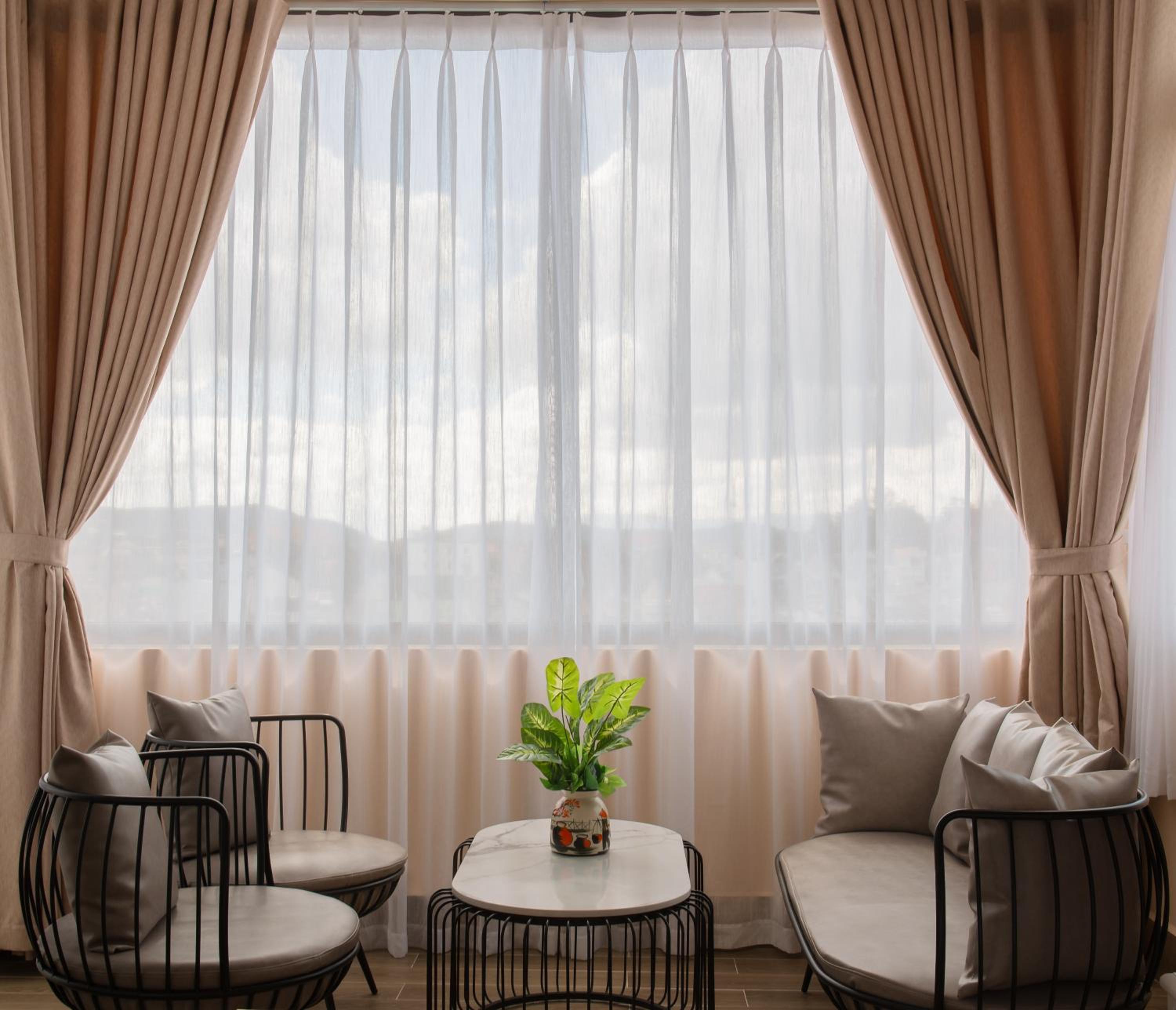 Deluxe Room (2 Adults + 1 Child) photo 2