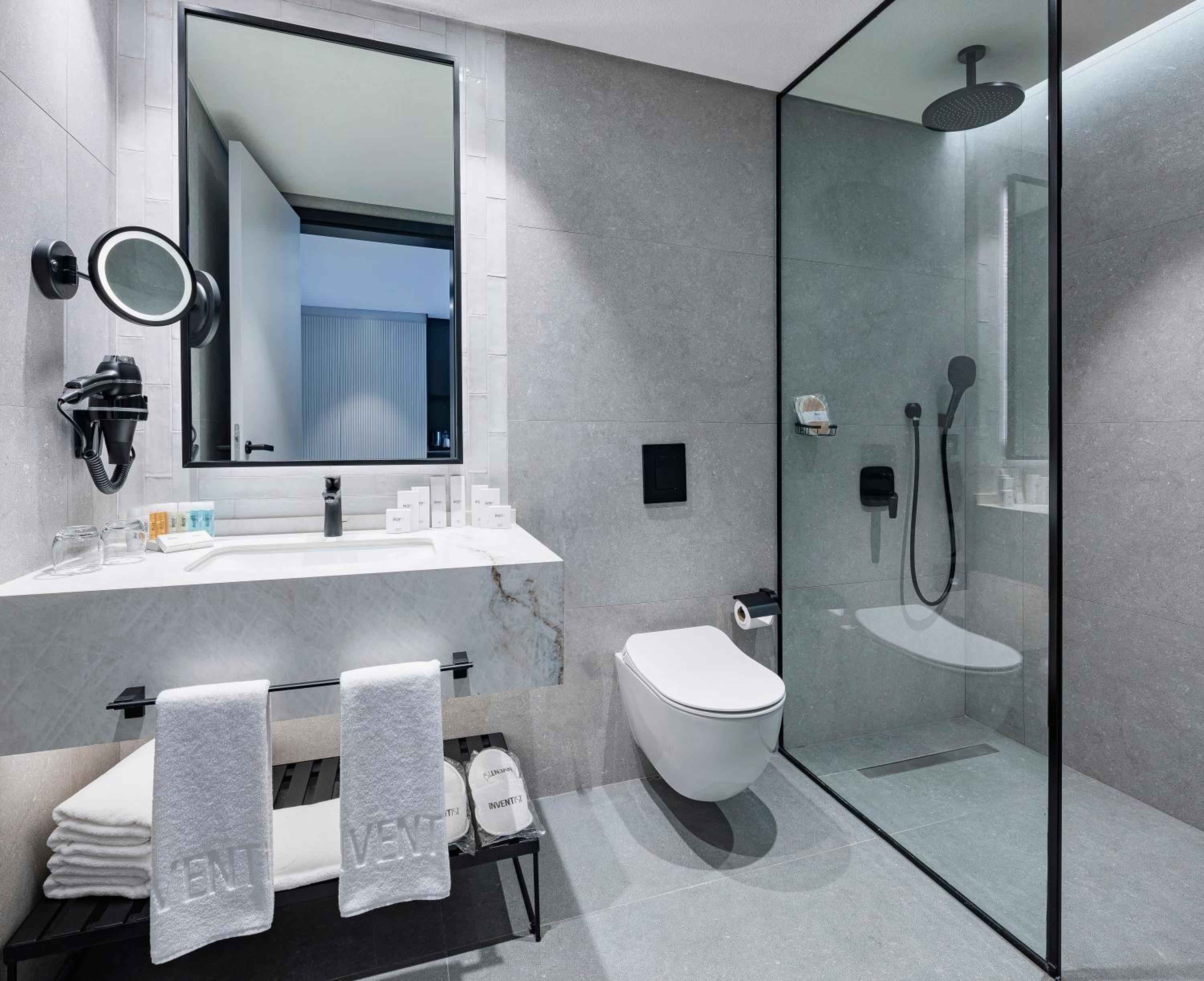 Deluxe Family Suite photo 2