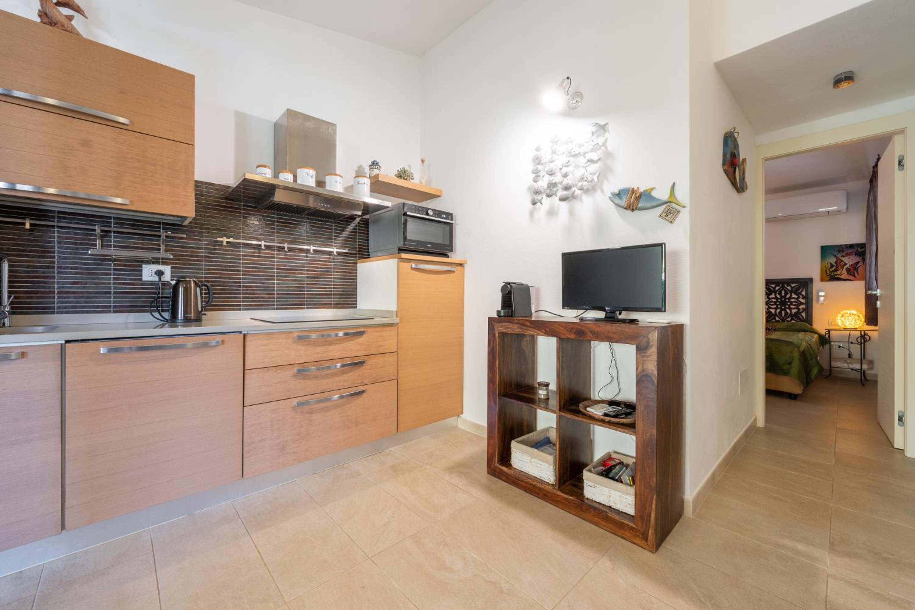 Two-Bedroom House - Photo 22