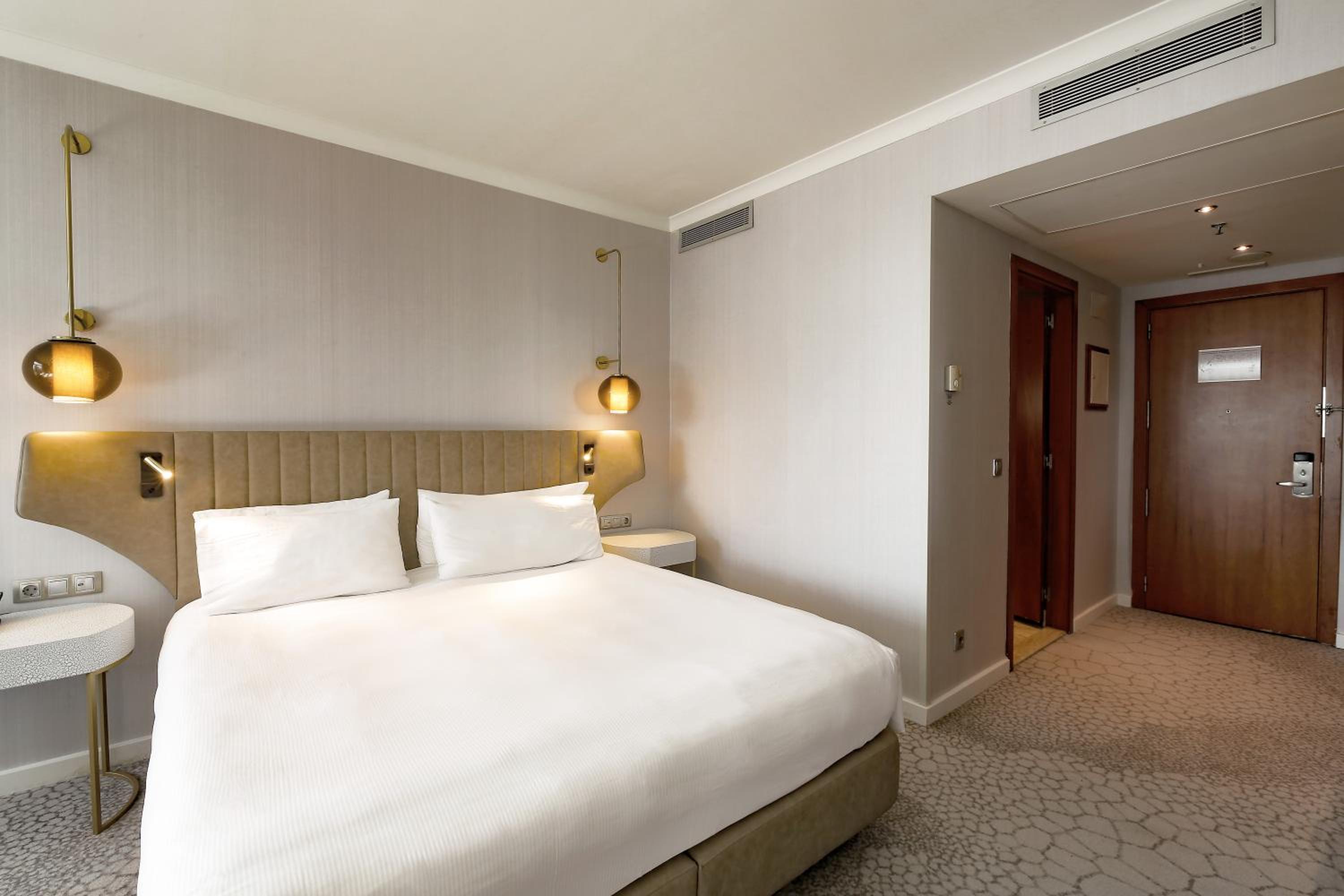 Cityscape Suite thumbnail 6