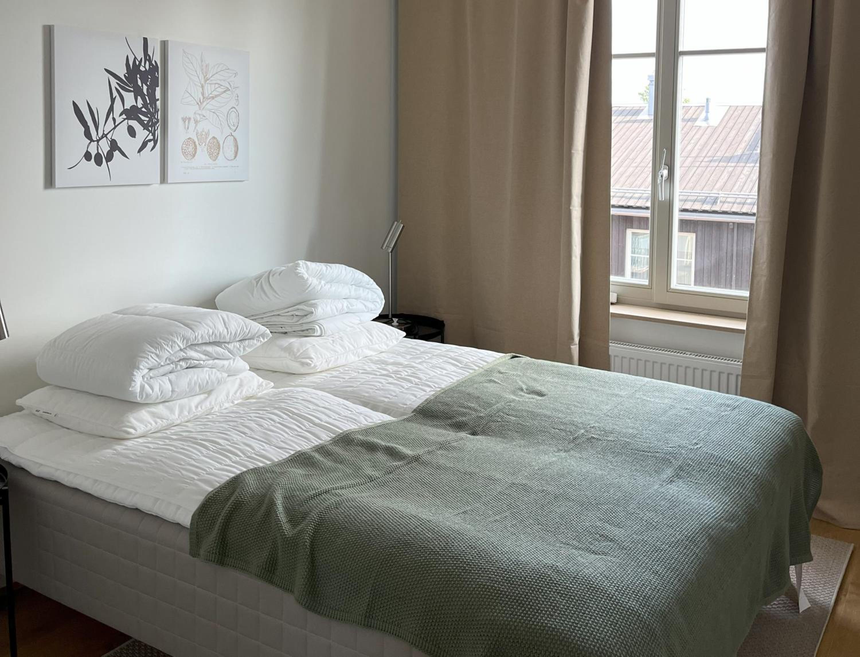 Four-Bedroom Apartment photo 1