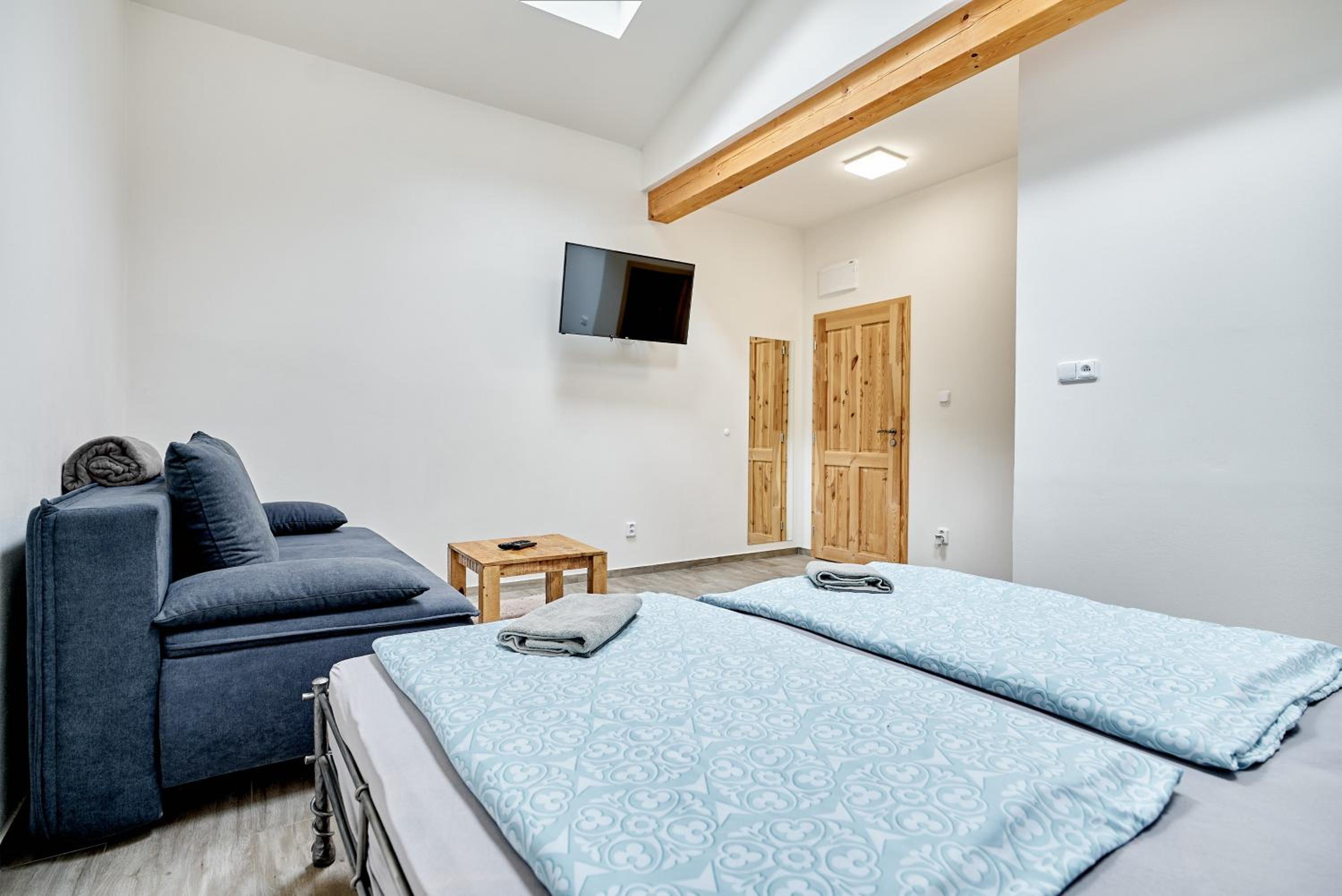 Economy Double Room photo 3