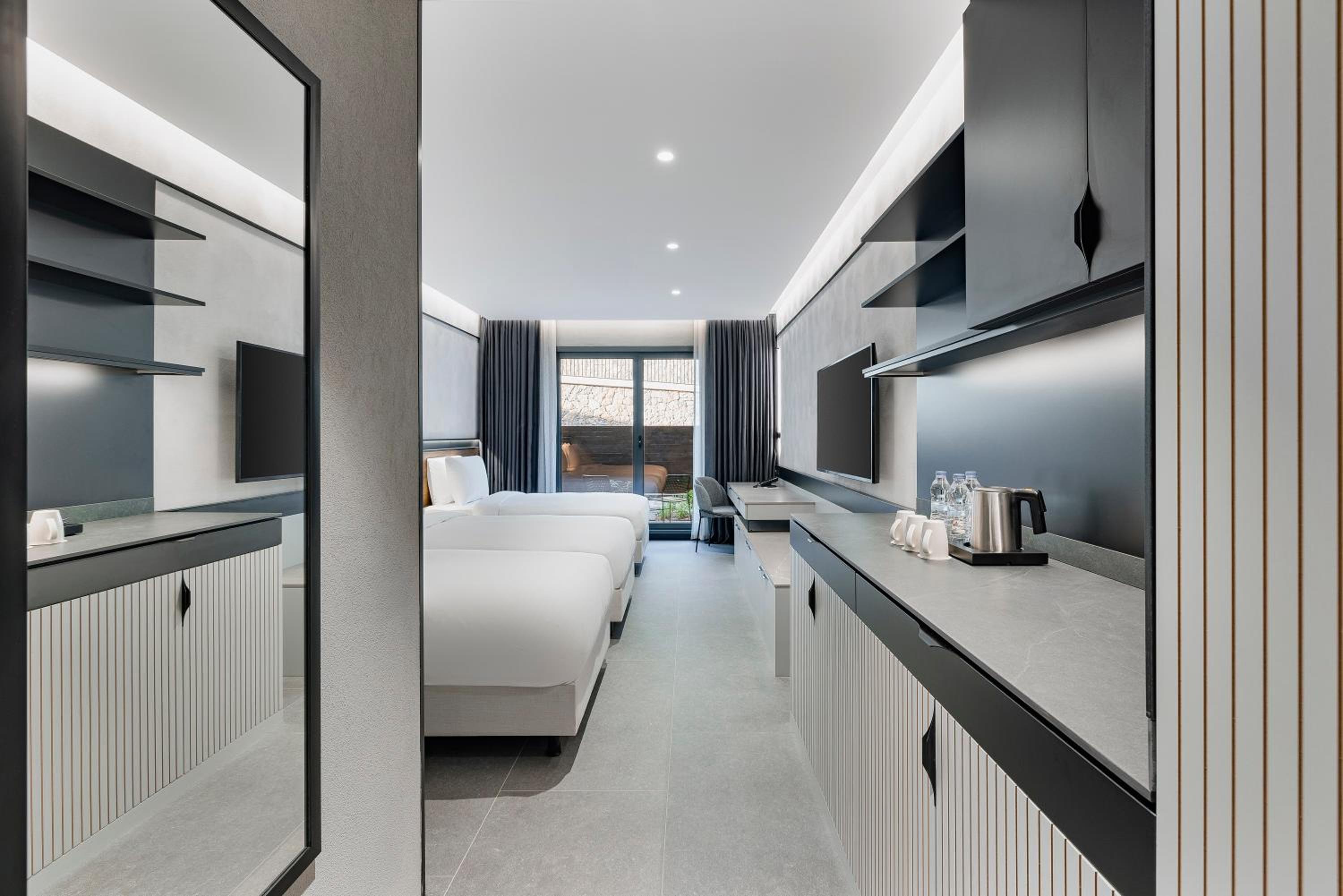 Triple Room with Balcony photo 2