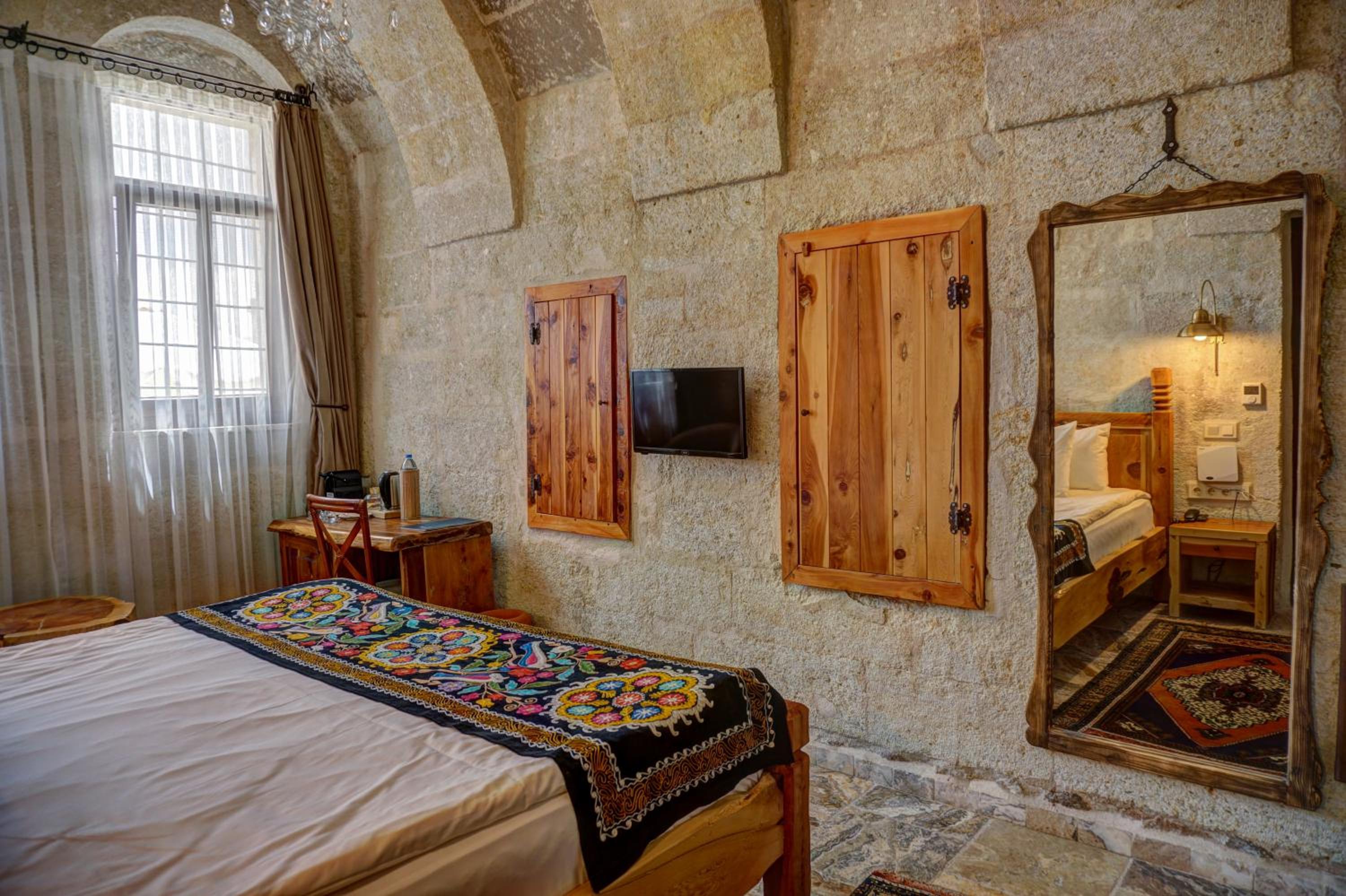 Arch Room - Photo 12