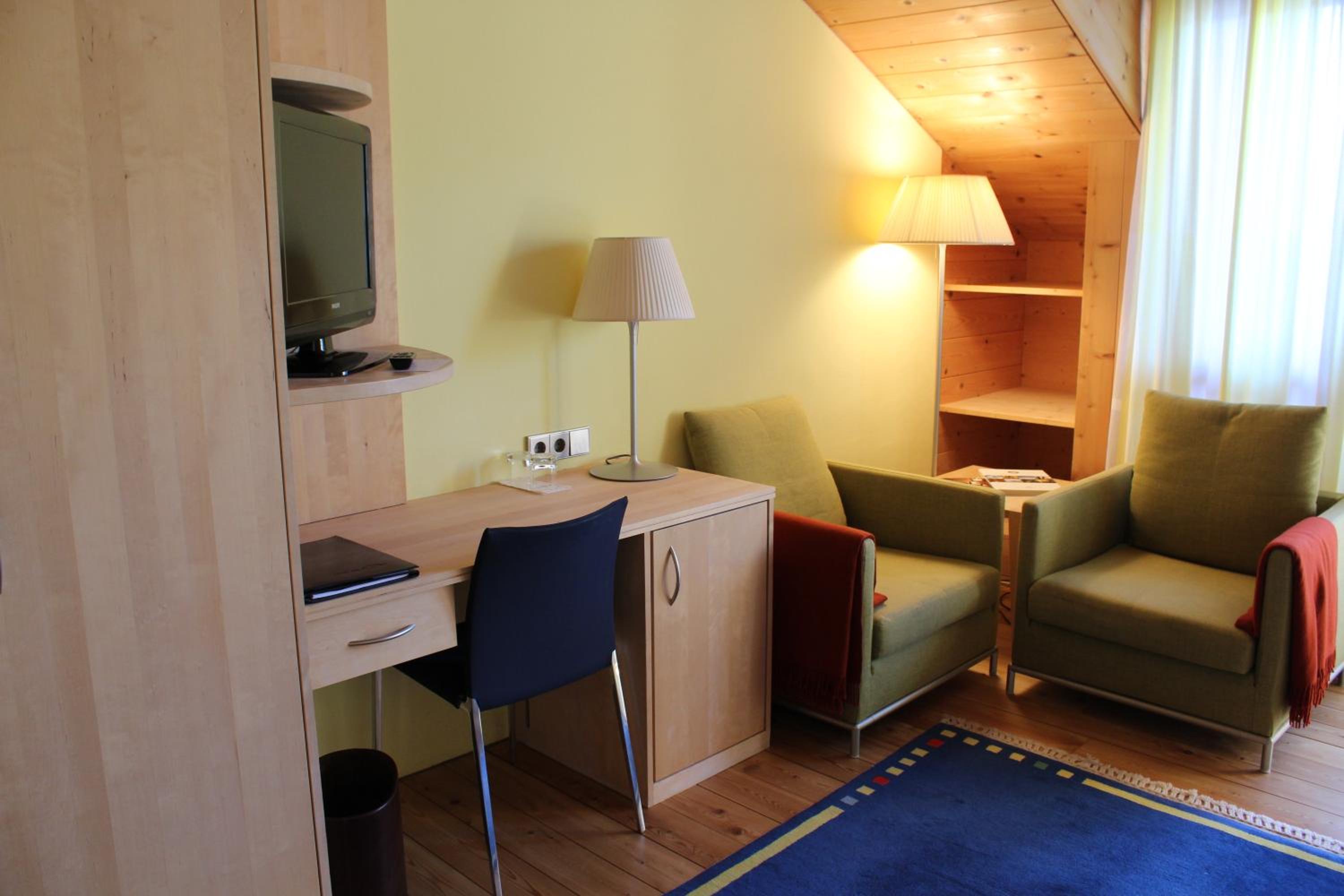 Double or Twin Room - Photo 3