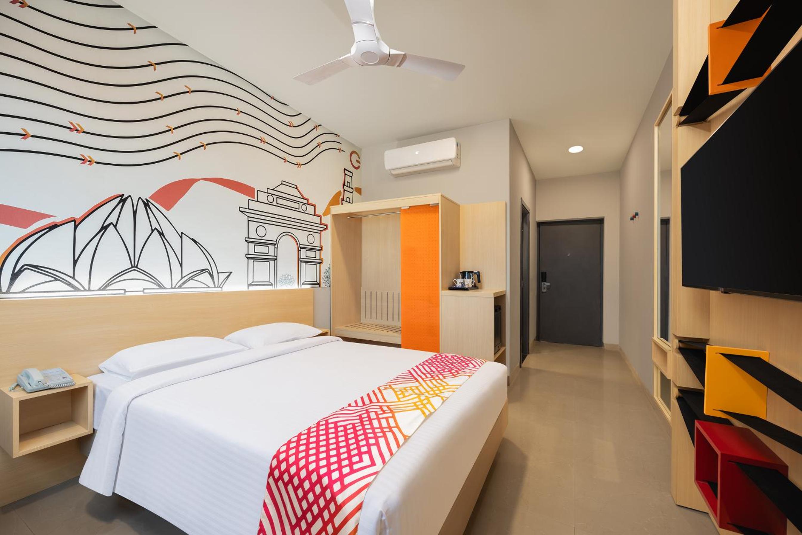 Luxe Queen Room - Photo 1