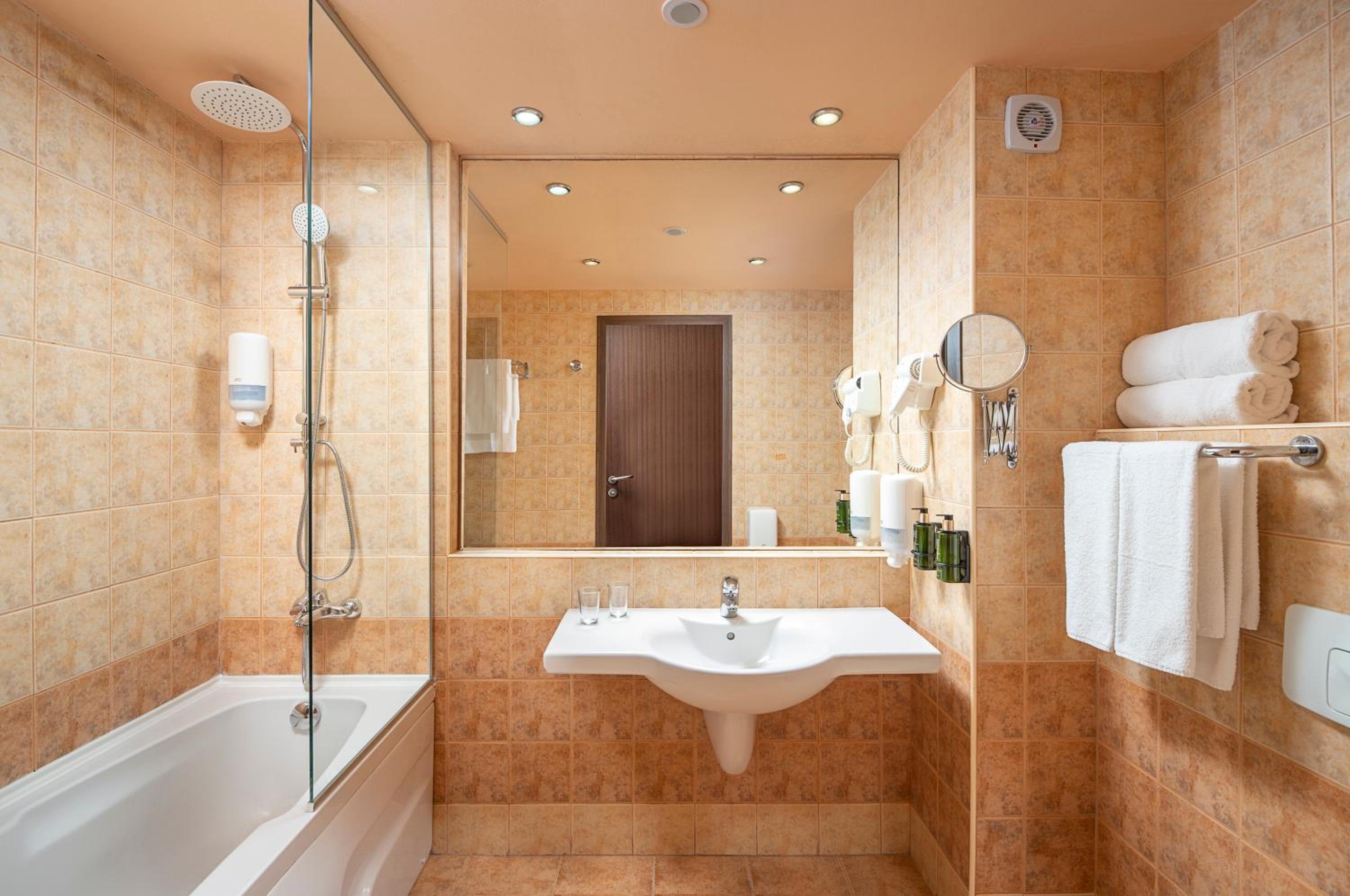 Twin Room With Partial Sea View