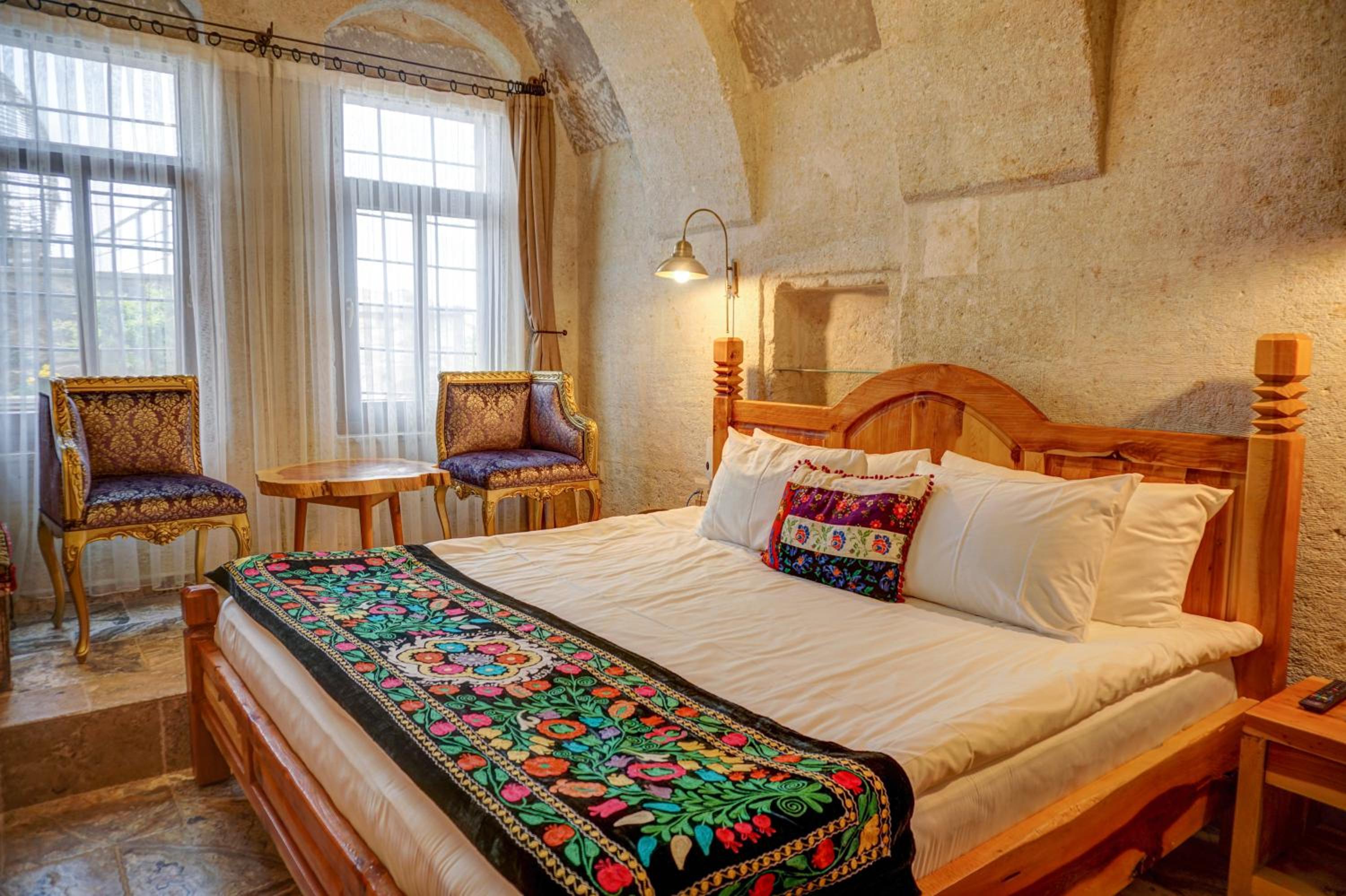 Arch Room - Photo 10