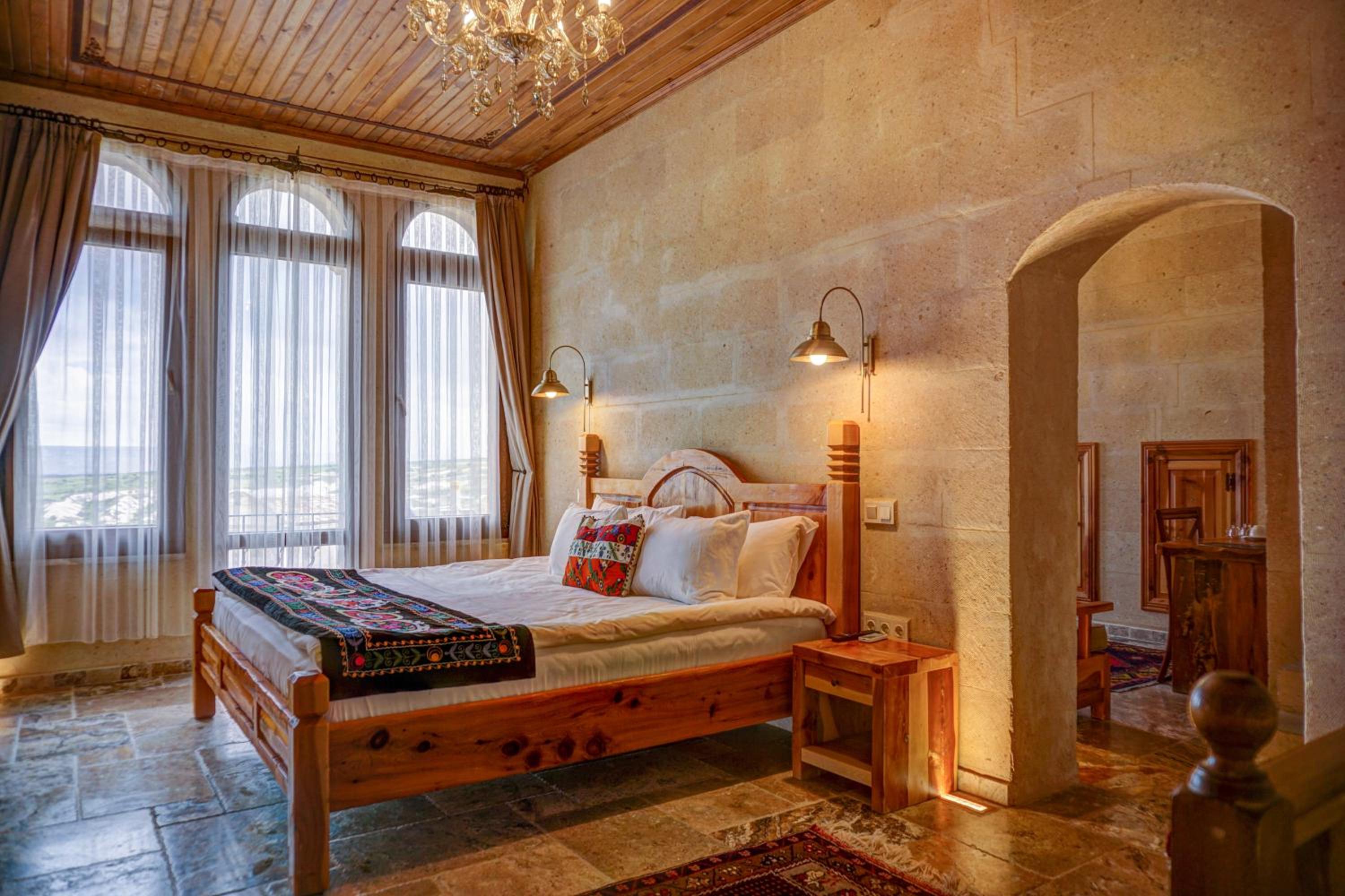 Premium Suite - Photo 12
