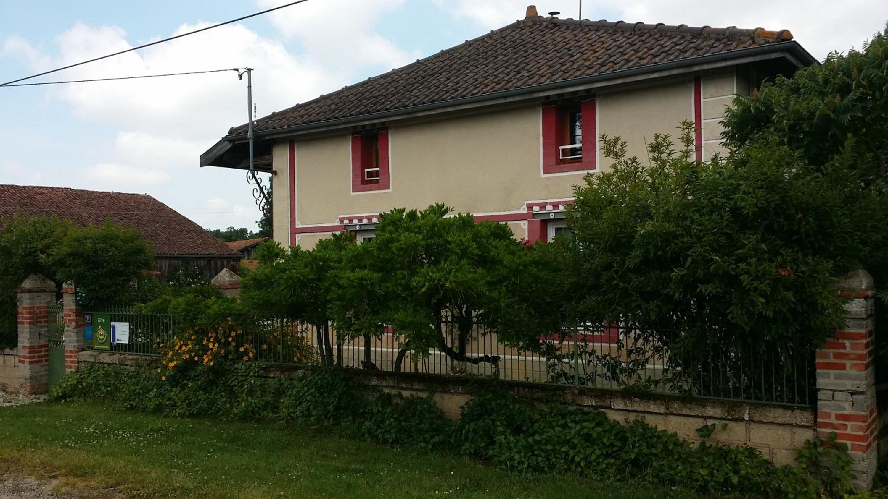 Four-Bedroom House photo 2