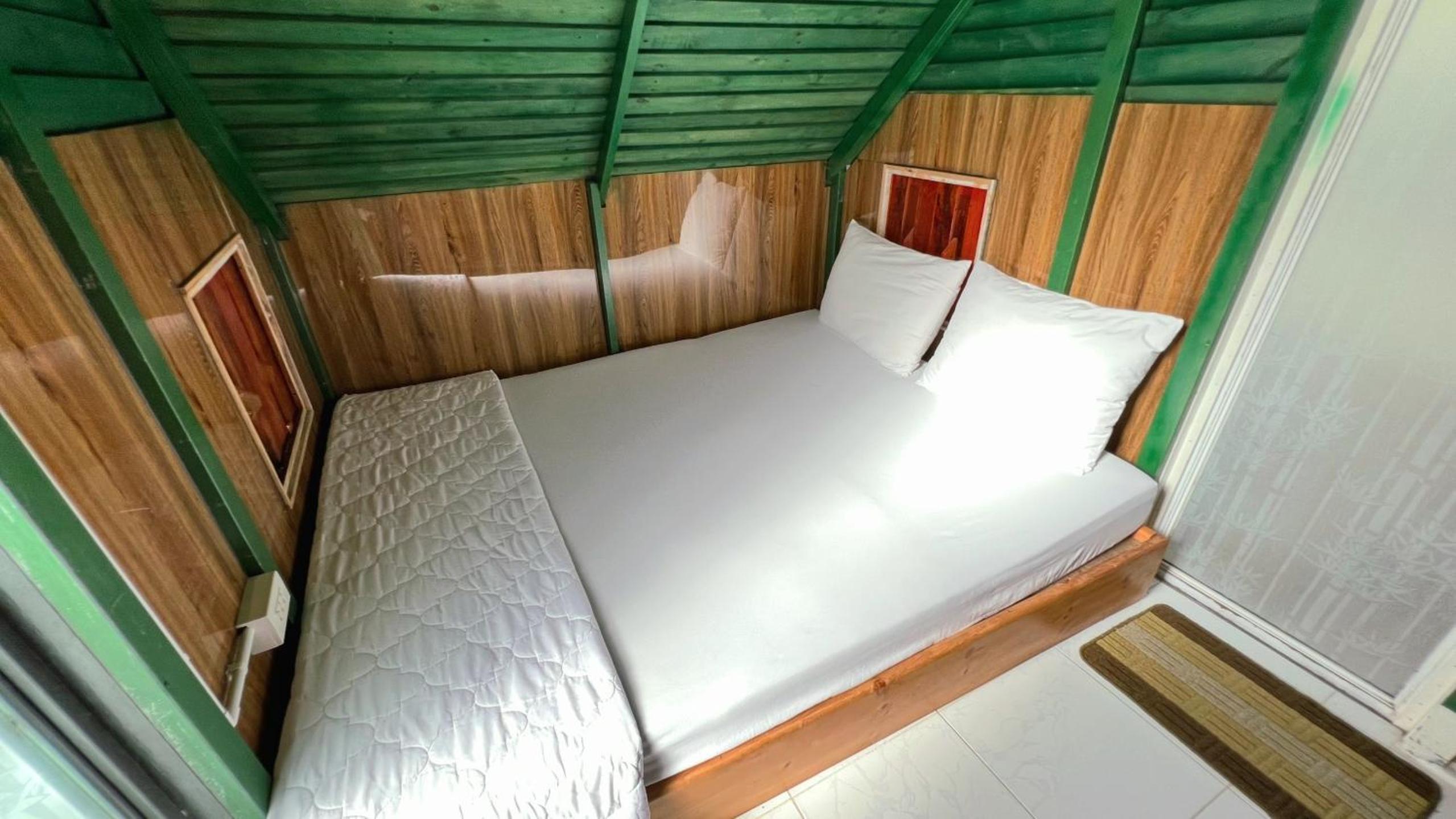 Bungalow With Fan