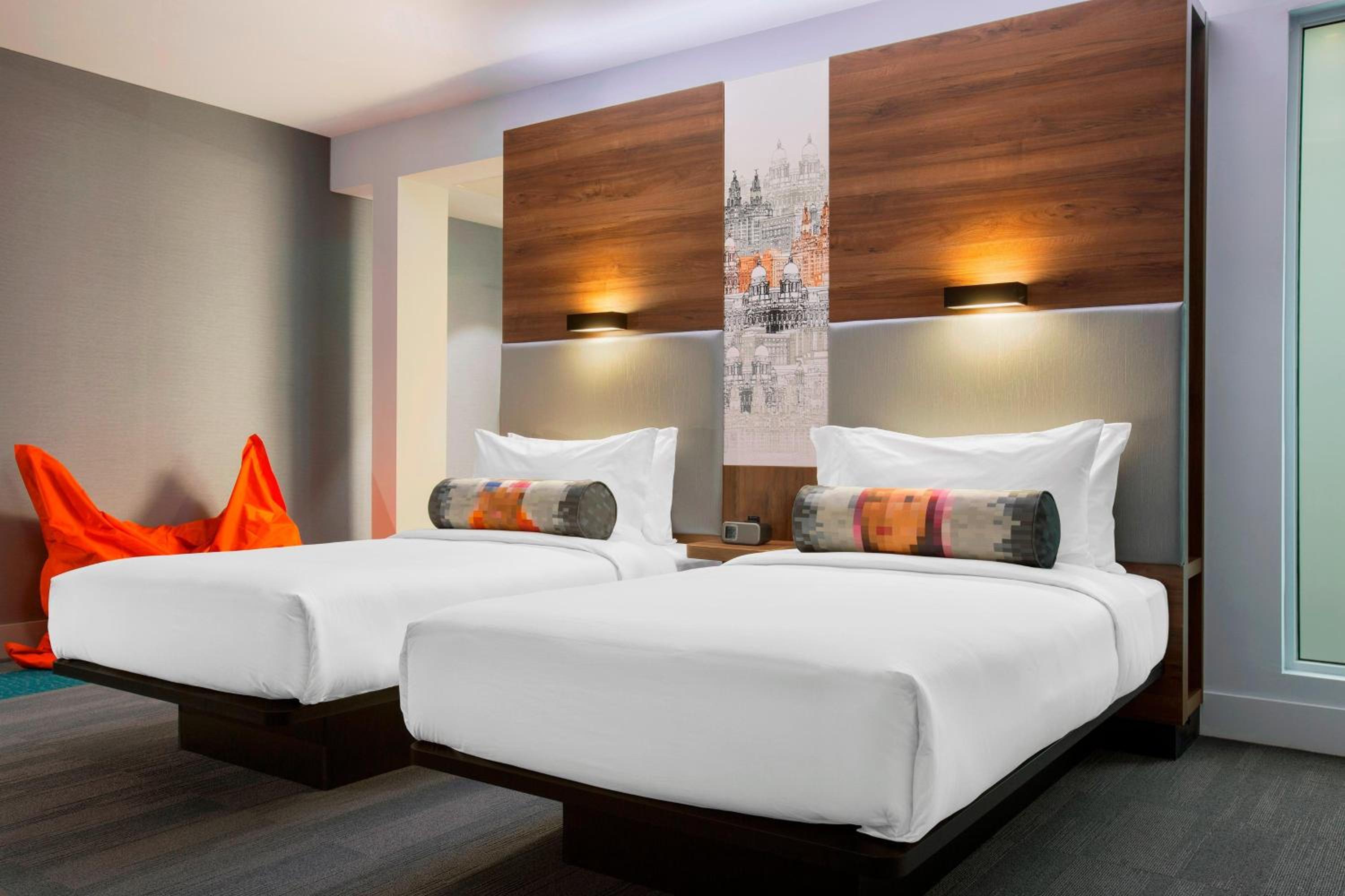 Savvy Twin Room, Larger Guest room, 2 Twin/Single Bed(s)