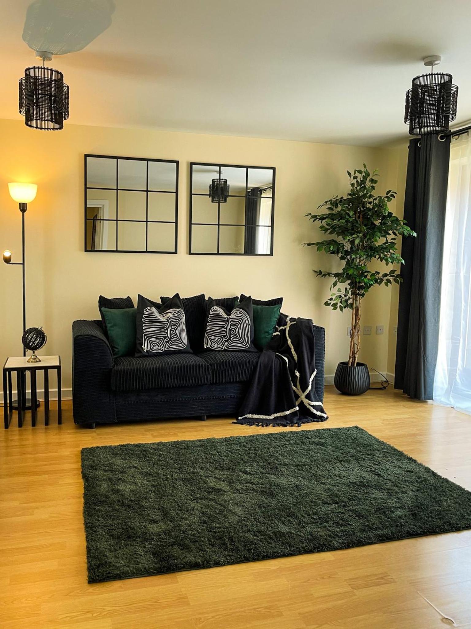 Four-Bedroom House photo 2
