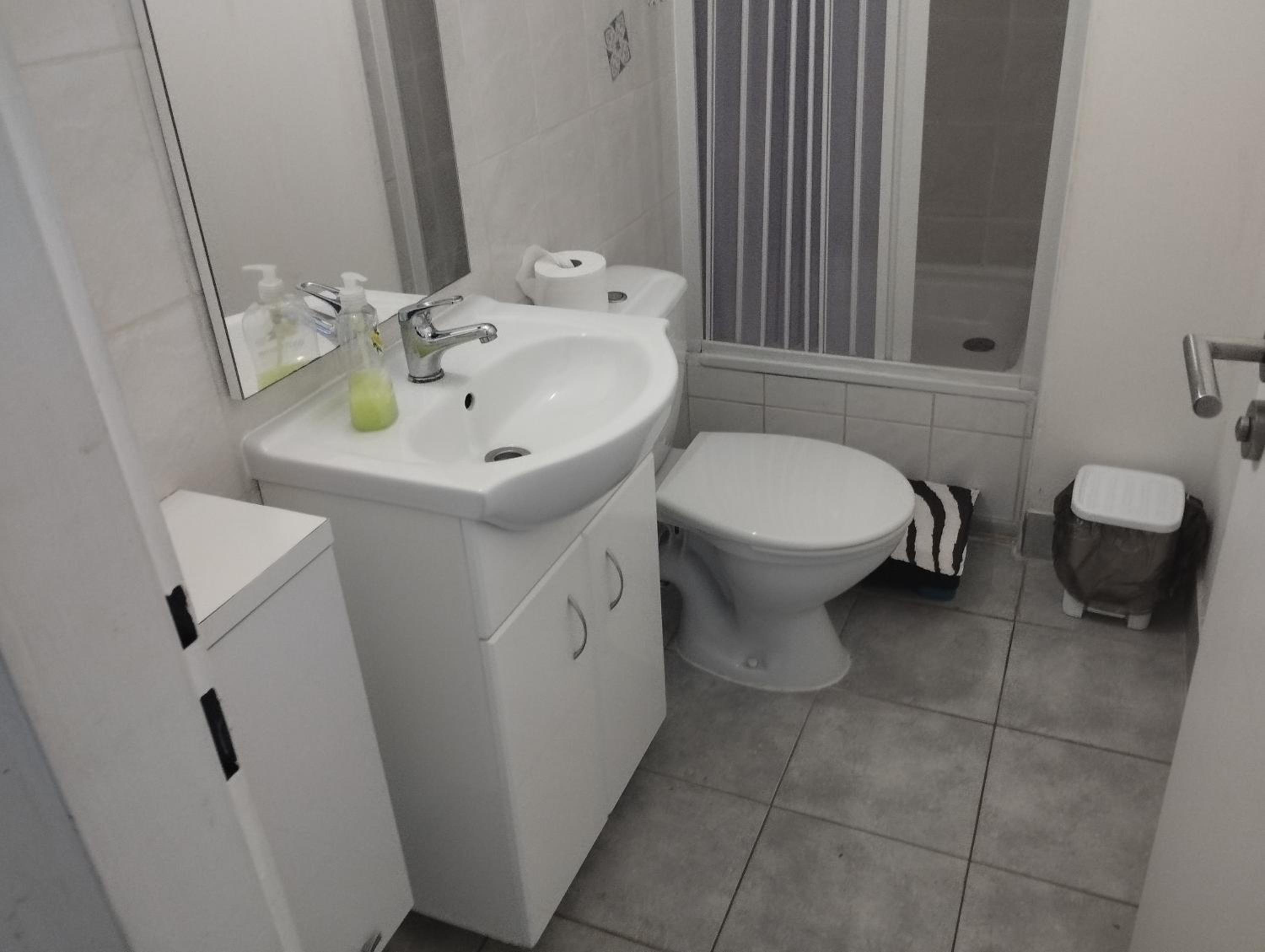 One-Bedroom Family Apartment - Photo 11